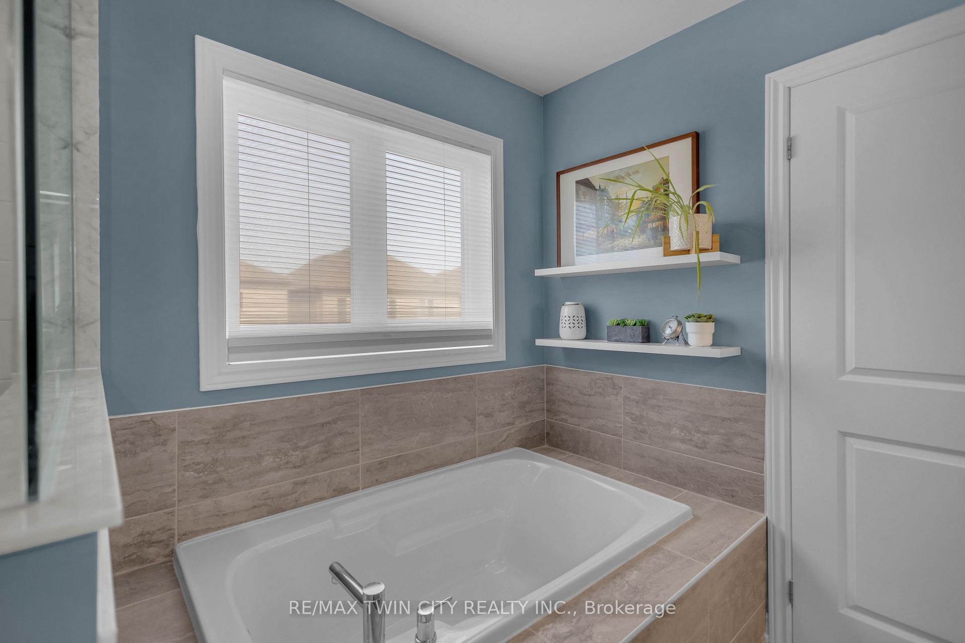 Photo 29 of 7 Mears Road, Brant, Paris — HOMEH