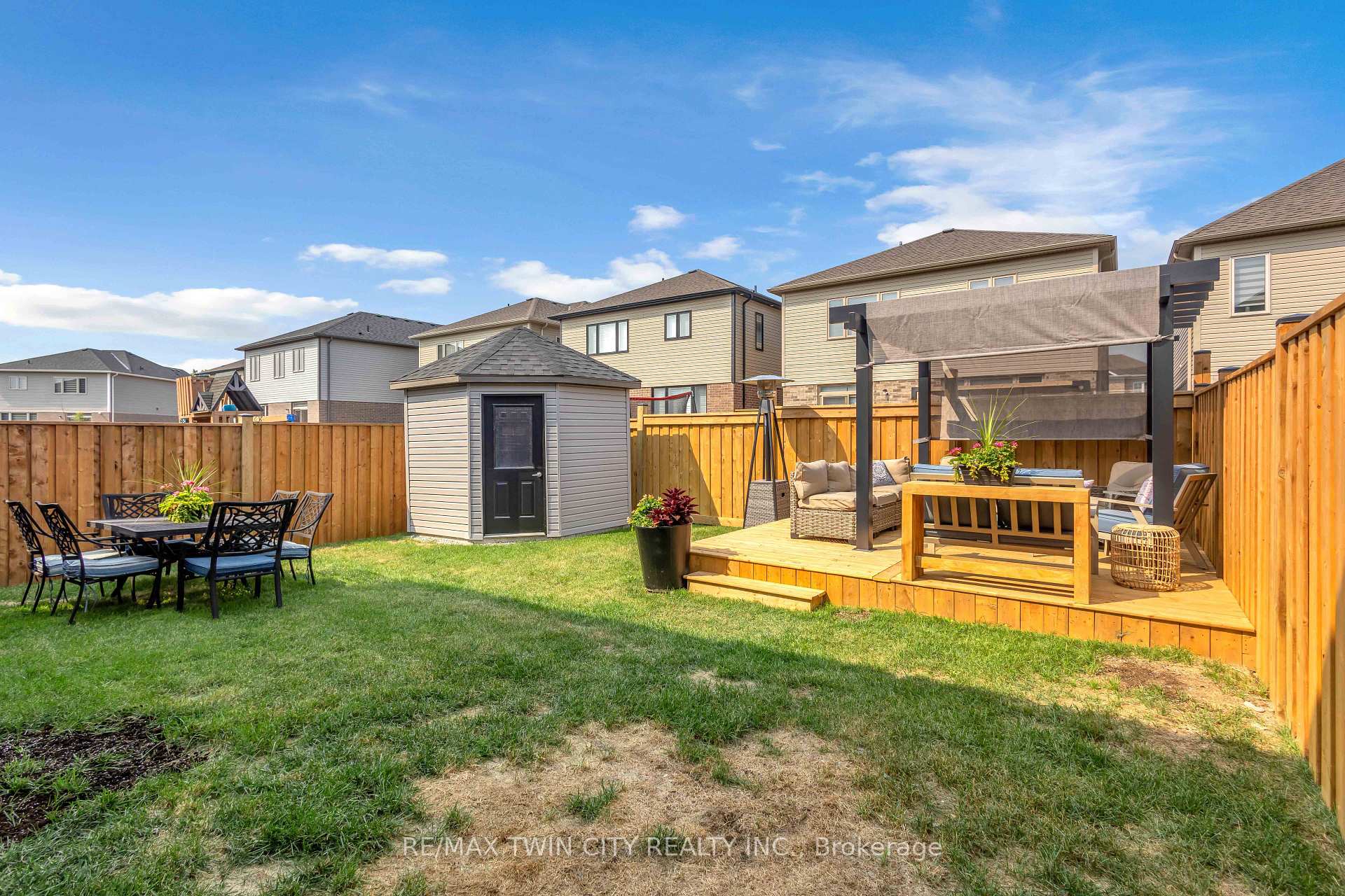 Photo 37 of 7 Mears Road, Brant, Paris — HOMEH