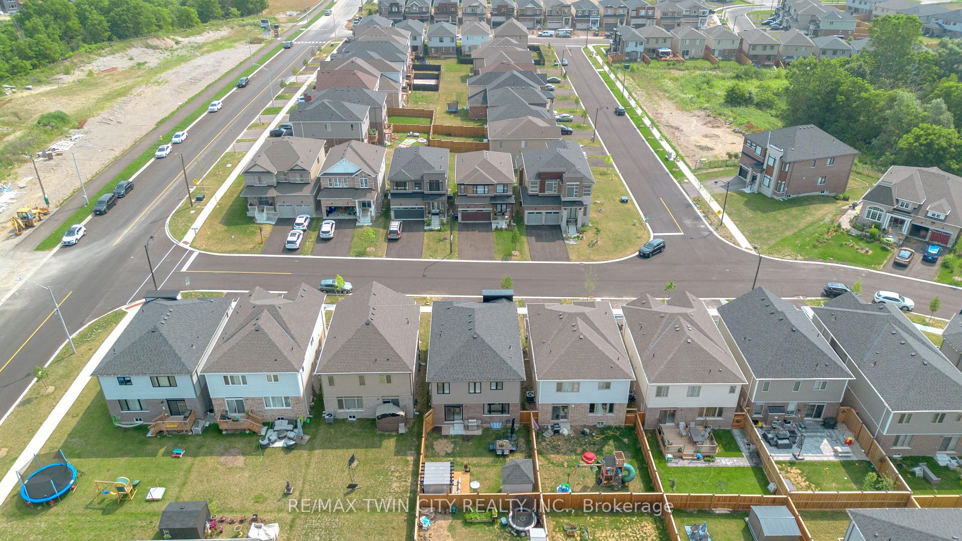 Photo 41 of 7 Mears Road, Brant, Paris — HOMEH