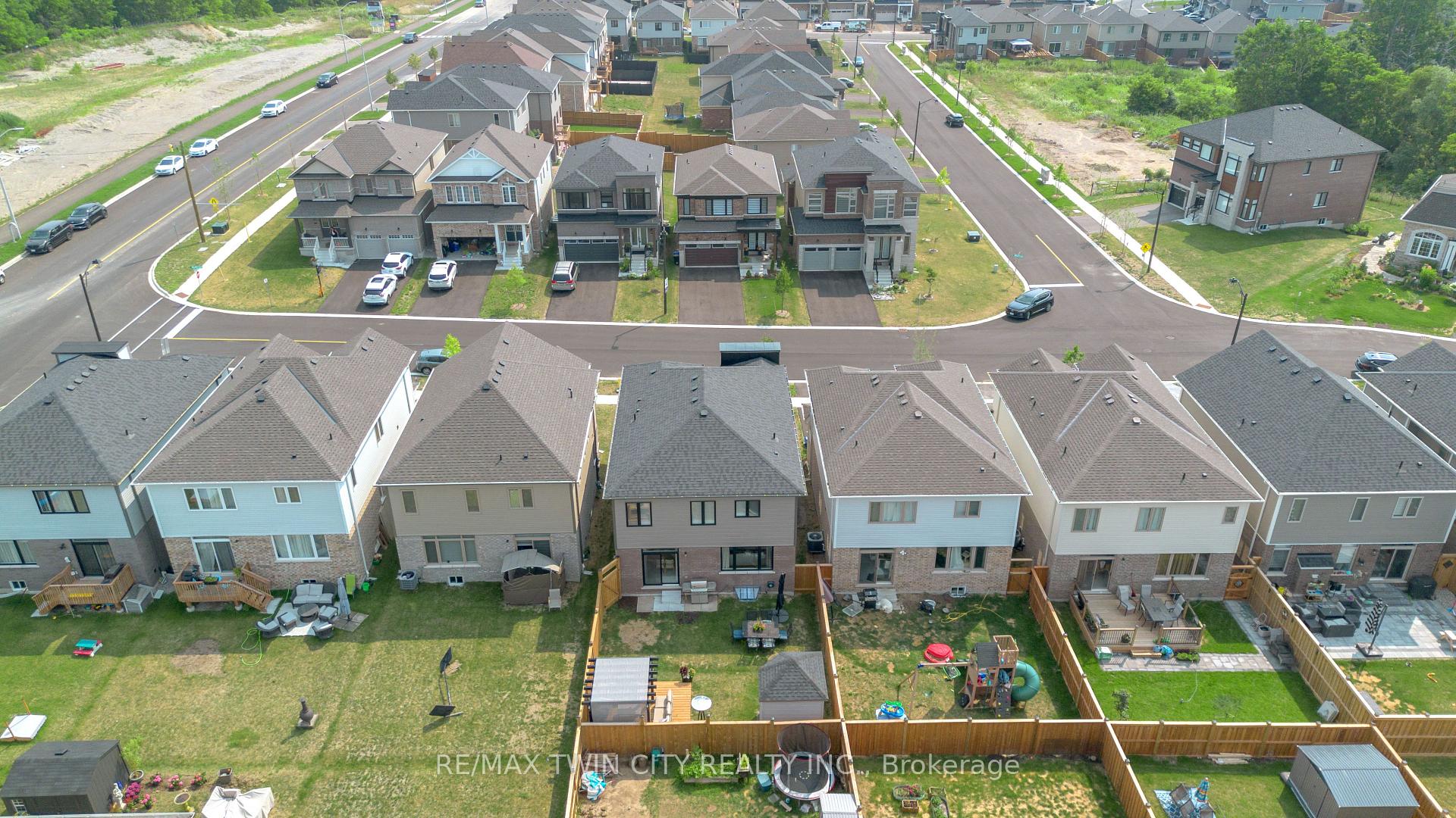 Photo 42 of 7 Mears Road, Brant, Paris — HOMEH