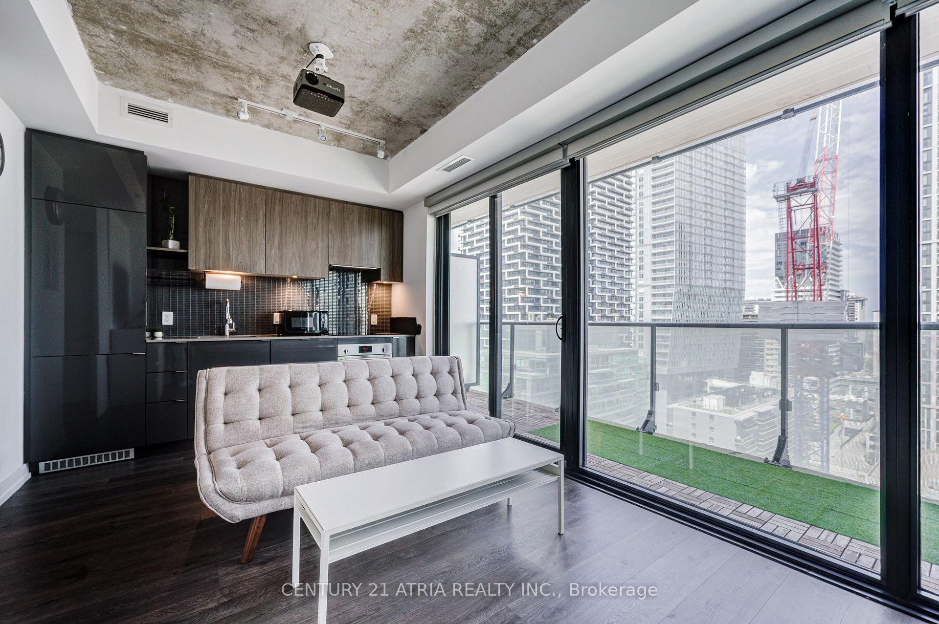 Photo 9 of Unit 1804, 161 Roehampton Avenue, Toronto, Mount Pleasant West — HOMEH