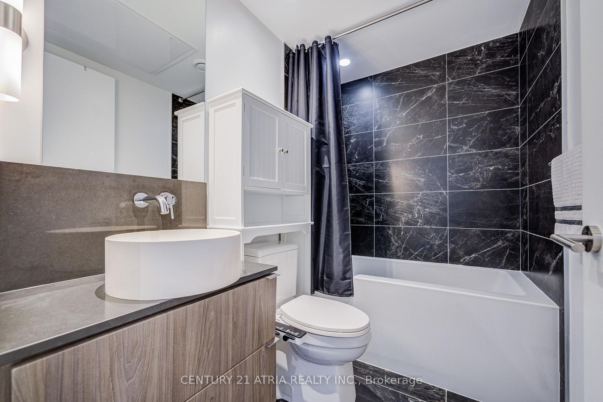 Photo 14 of Unit 1804, 161 Roehampton Avenue, Toronto, Mount Pleasant West — HOMEH