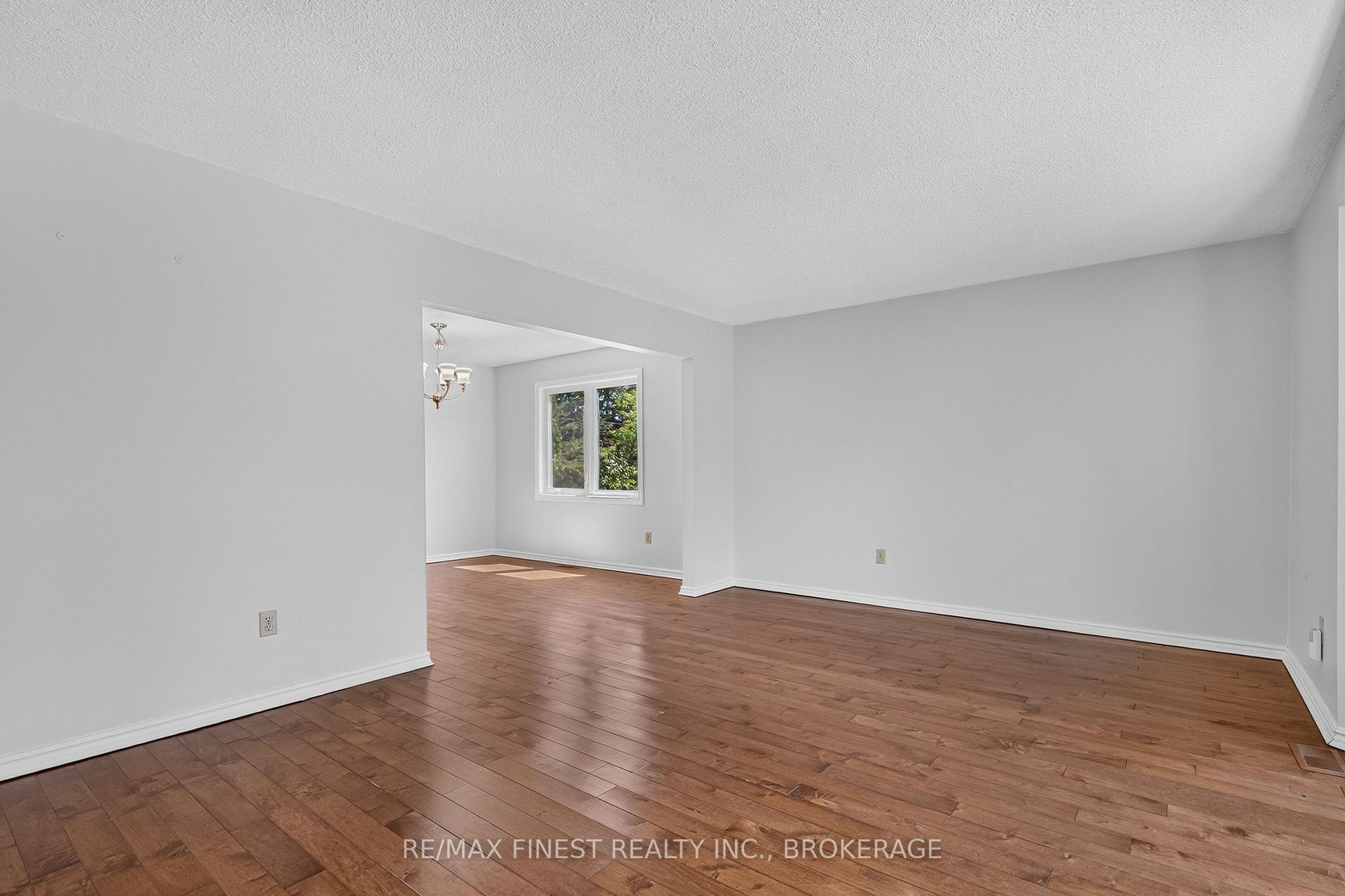 Photo 8 of 881 Ludgate Crescent, Kingston, South of Taylor-Kidd Blvd — HOMEH