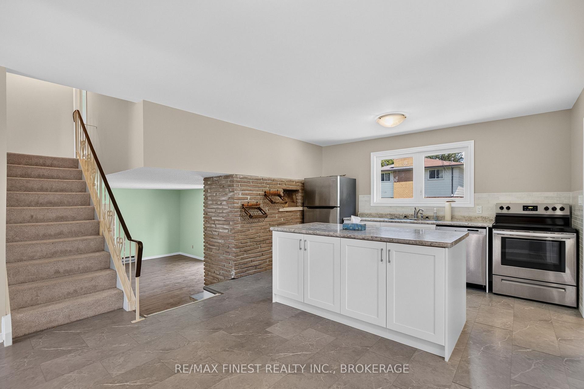 Photo 12 of 881 Ludgate Crescent, Kingston, South of Taylor-Kidd Blvd — HOMEH