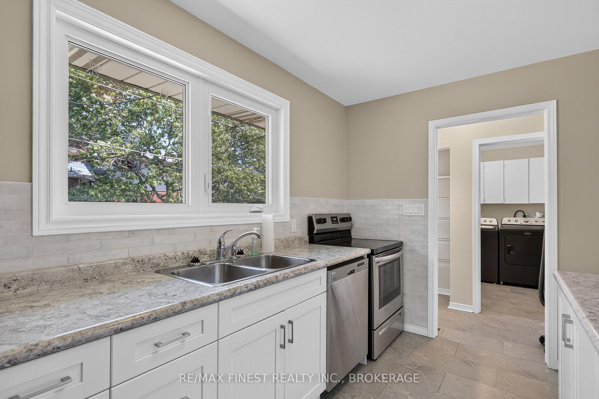 Photo 15 of 881 Ludgate Crescent, Kingston, South of Taylor-Kidd Blvd — HOMEH