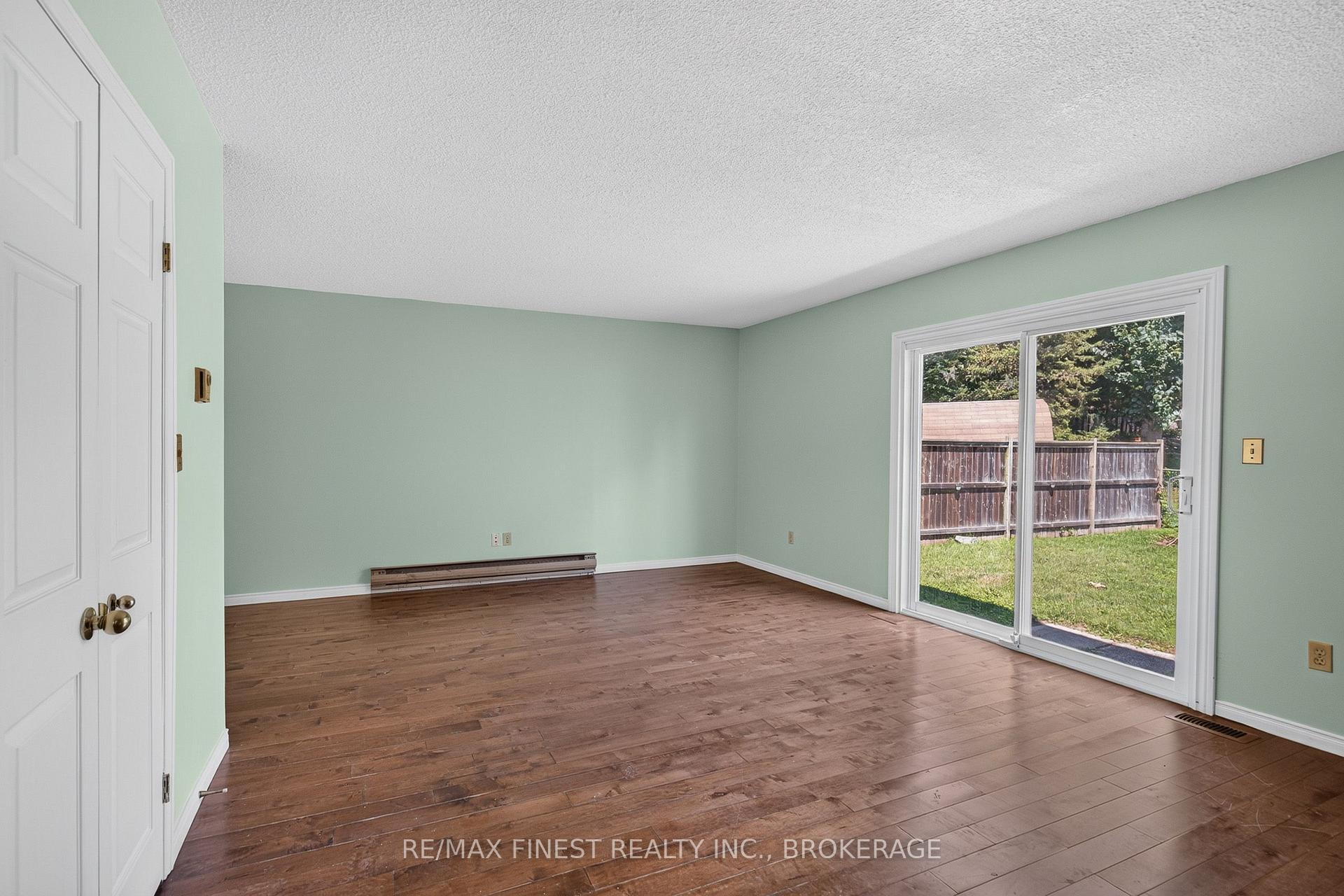 Photo 21 of 881 Ludgate Crescent, Kingston, South of Taylor-Kidd Blvd — HOMEH