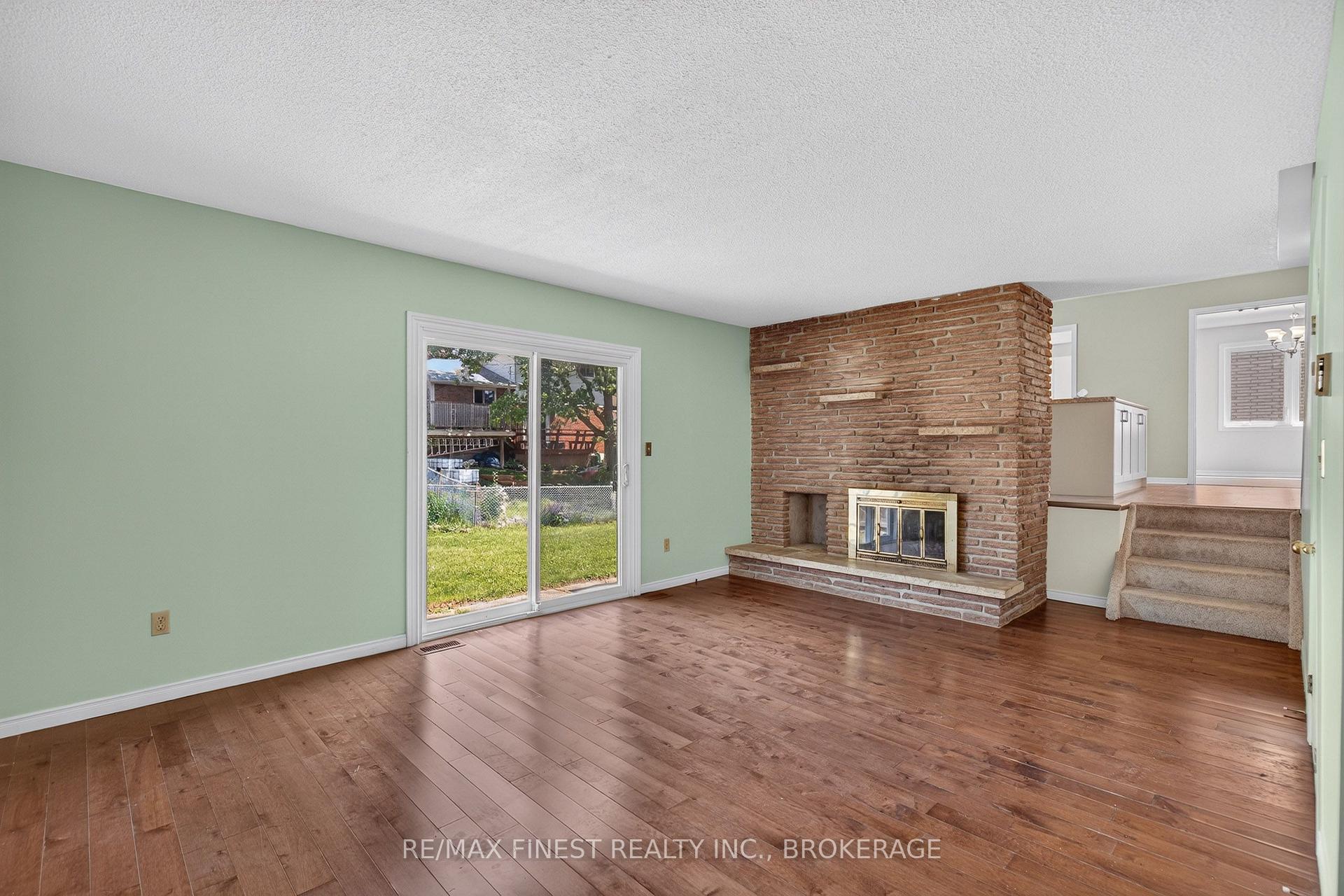 Photo 22 of 881 Ludgate Crescent, Kingston, South of Taylor-Kidd Blvd — HOMEH