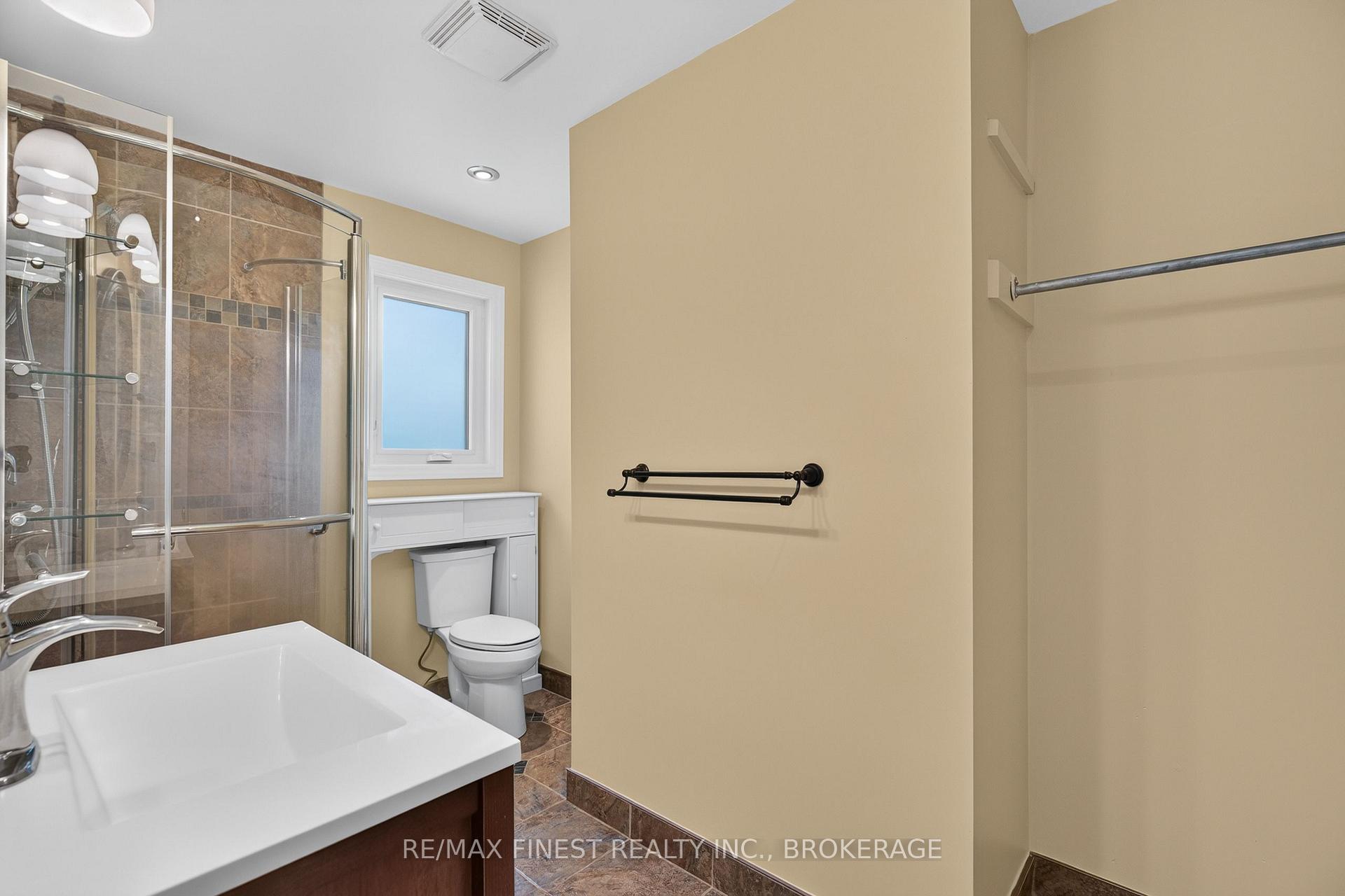 Photo 29 of 881 Ludgate Crescent, Kingston, South of Taylor-Kidd Blvd — HOMEH