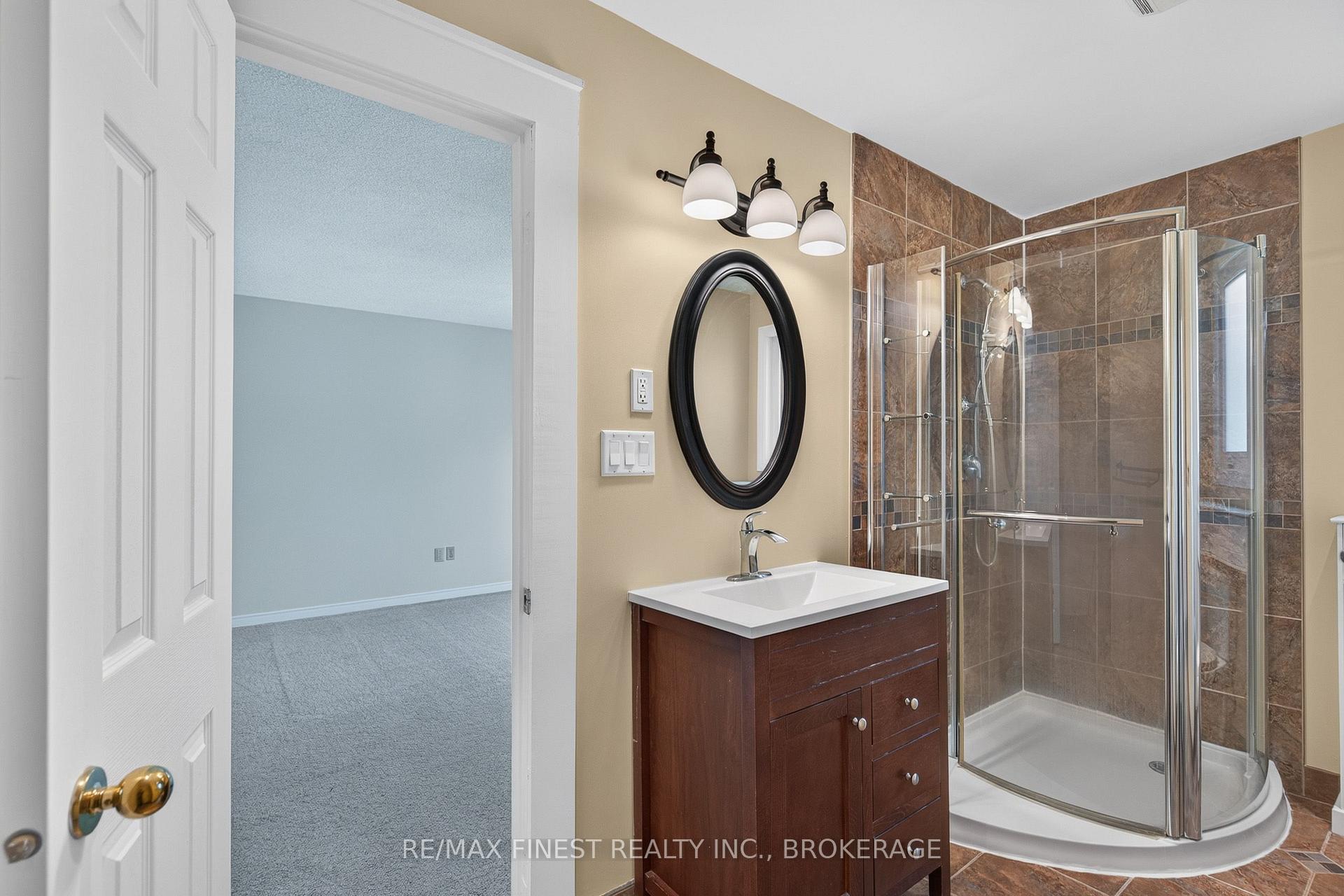 Photo 30 of 881 Ludgate Crescent, Kingston, South of Taylor-Kidd Blvd — HOMEH