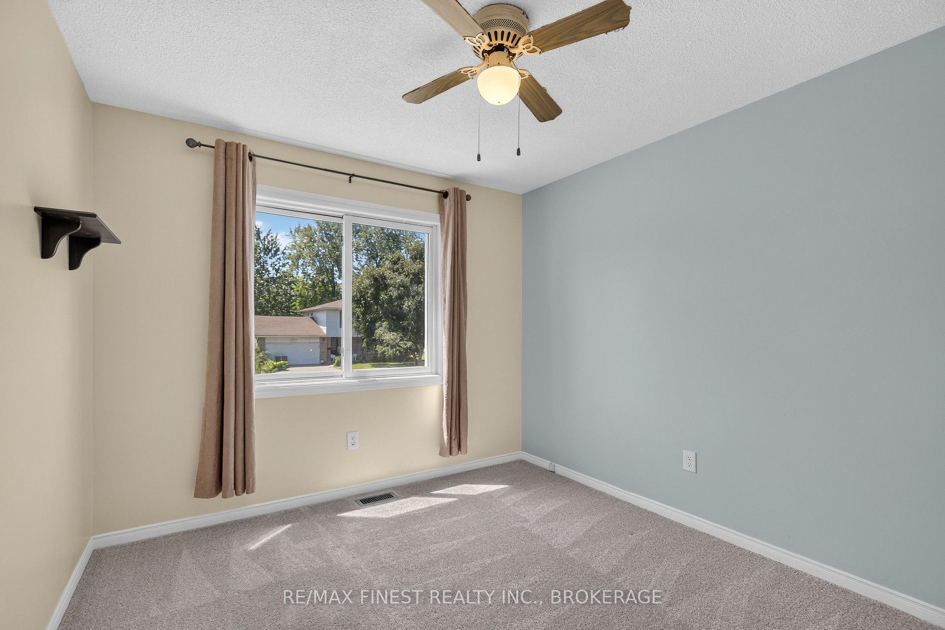 Photo 36 of 881 Ludgate Crescent, Kingston, South of Taylor-Kidd Blvd — HOMEH