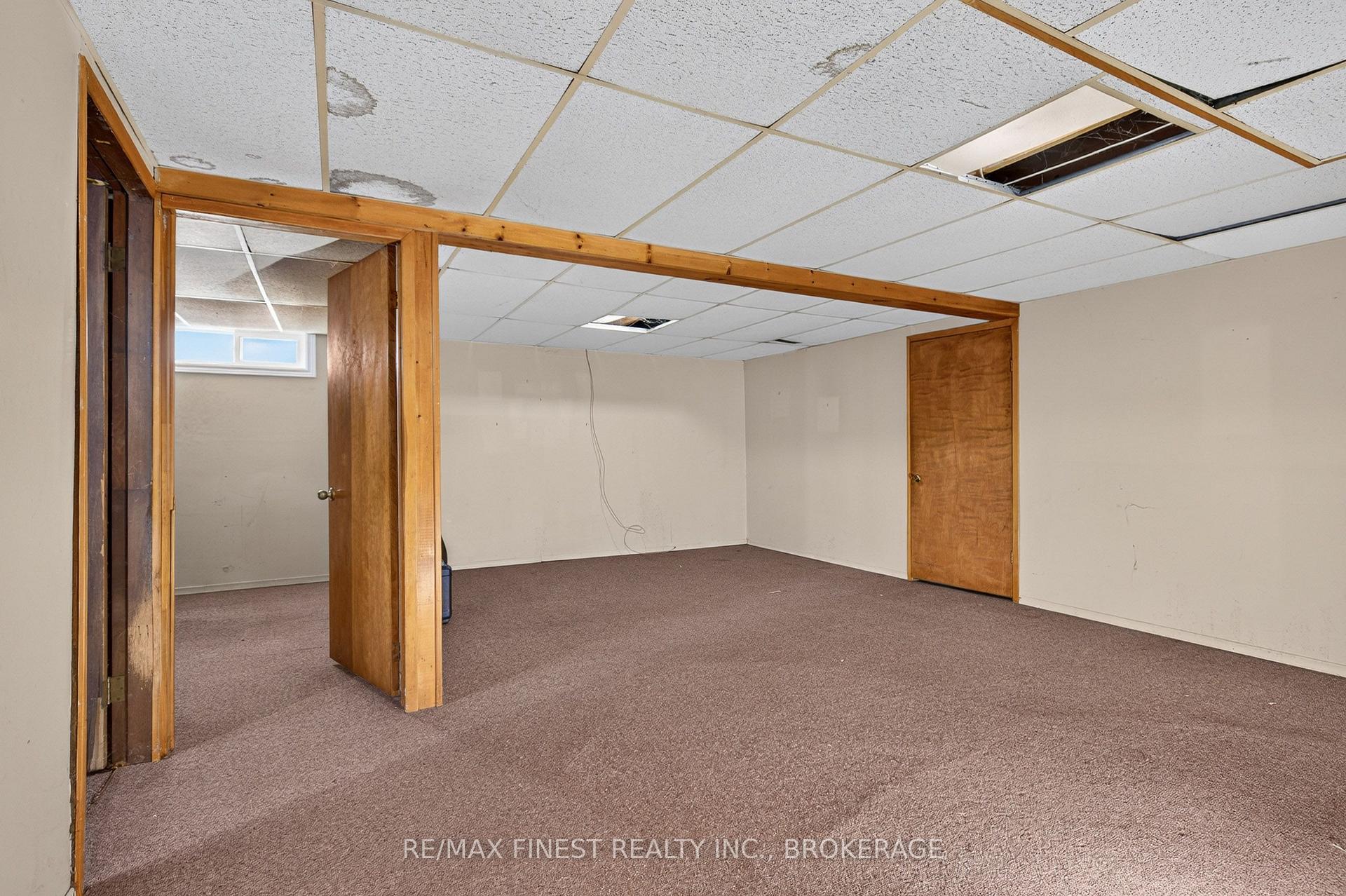Photo 41 of 881 Ludgate Crescent, Kingston, South of Taylor-Kidd Blvd — HOMEH