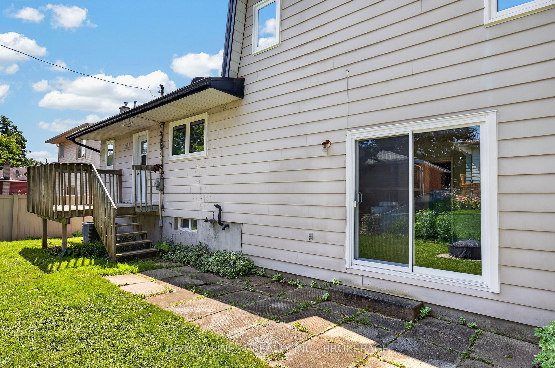 Photo 47 of 881 Ludgate Crescent, Kingston, South of Taylor-Kidd Blvd — HOMEH