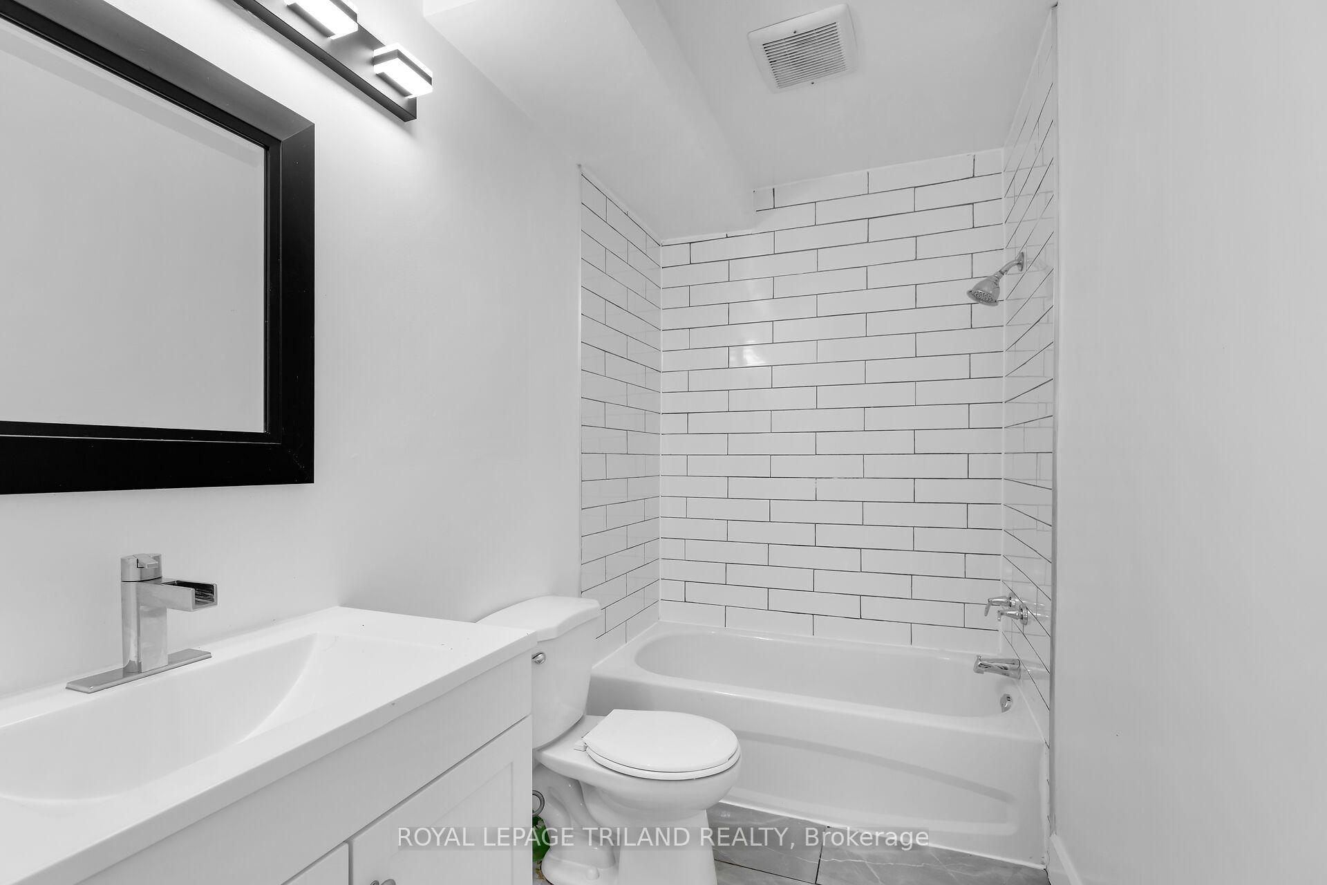 Photo 2 of Unit 2, 1566 Allen Place, London, East H — HOMEH