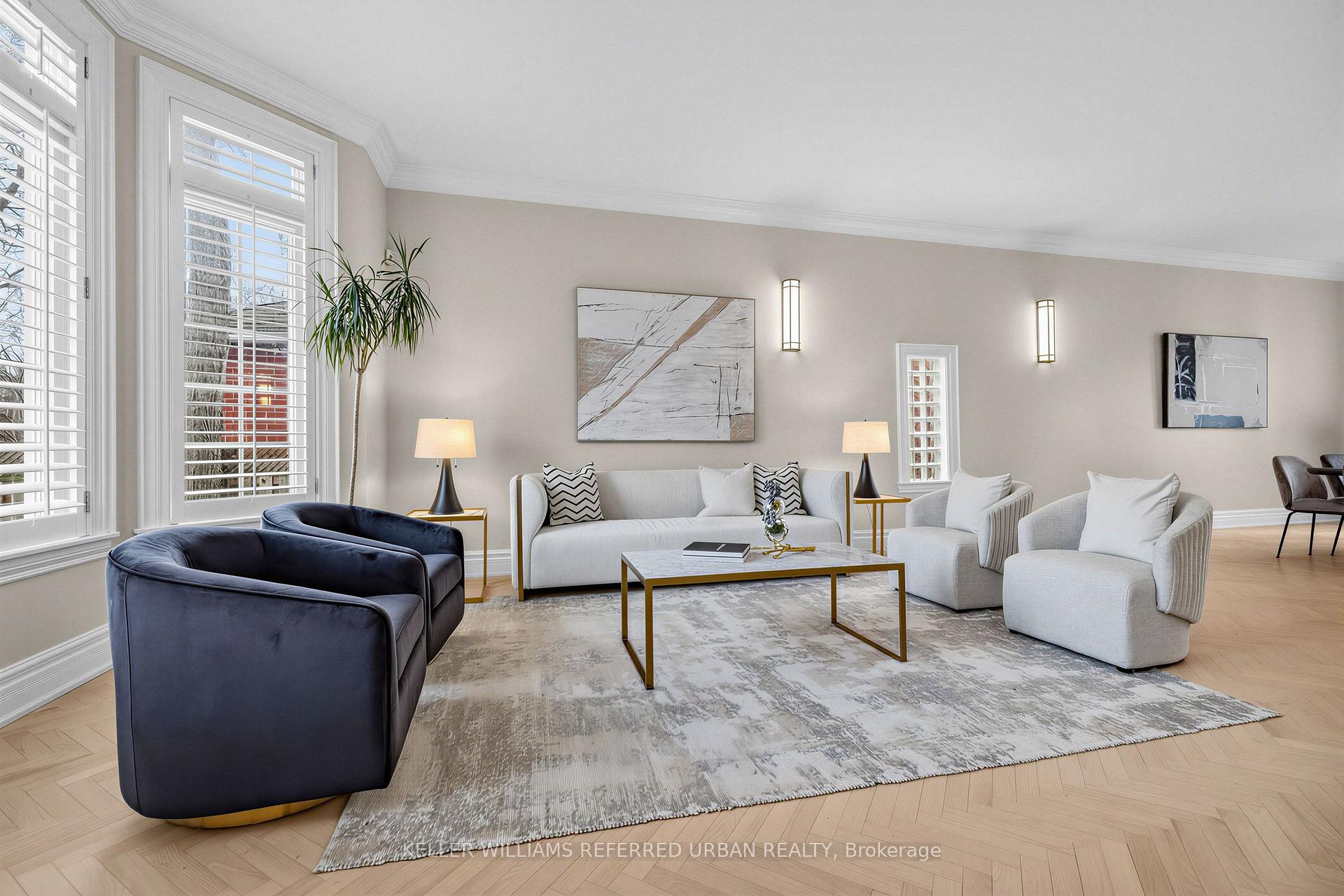Photo 5 of 48 Johnson Street, Markham, Thornhill — HOMEH
