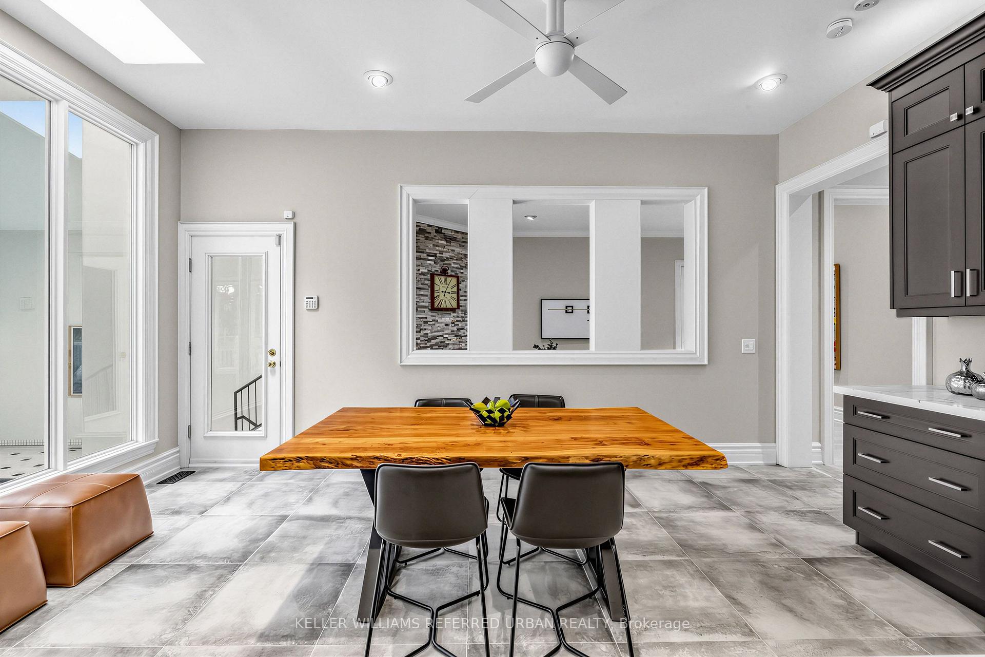 Photo 11 of 48 Johnson Street, Markham, Thornhill — HOMEH