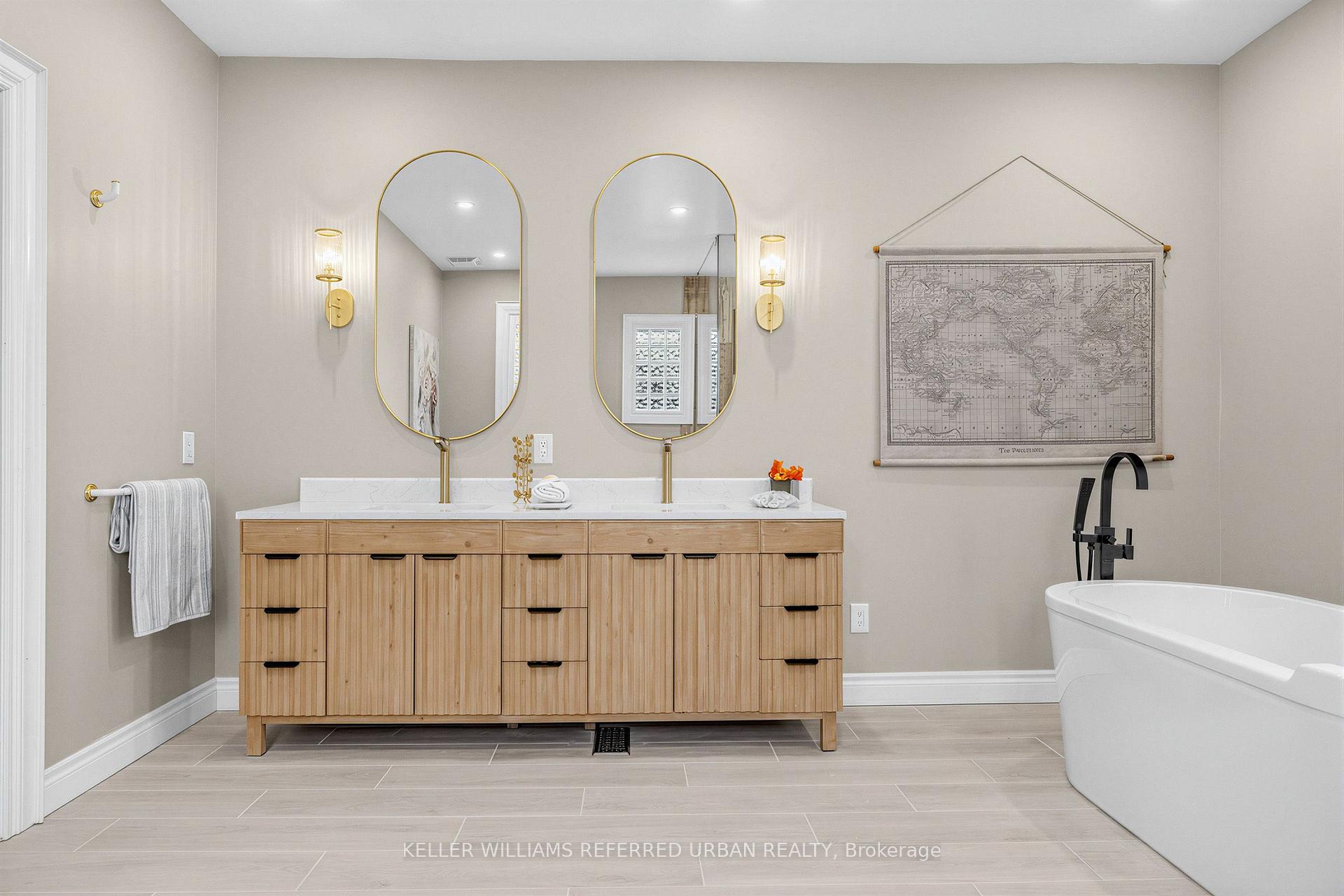 Photo 19 of 48 Johnson Street, Markham, Thornhill — HOMEH