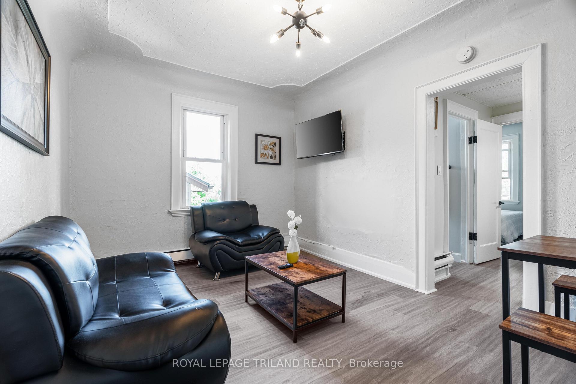 Photo 8 of Unit 8, 425 Mckenzie Avenue, London, South F — HOMEH