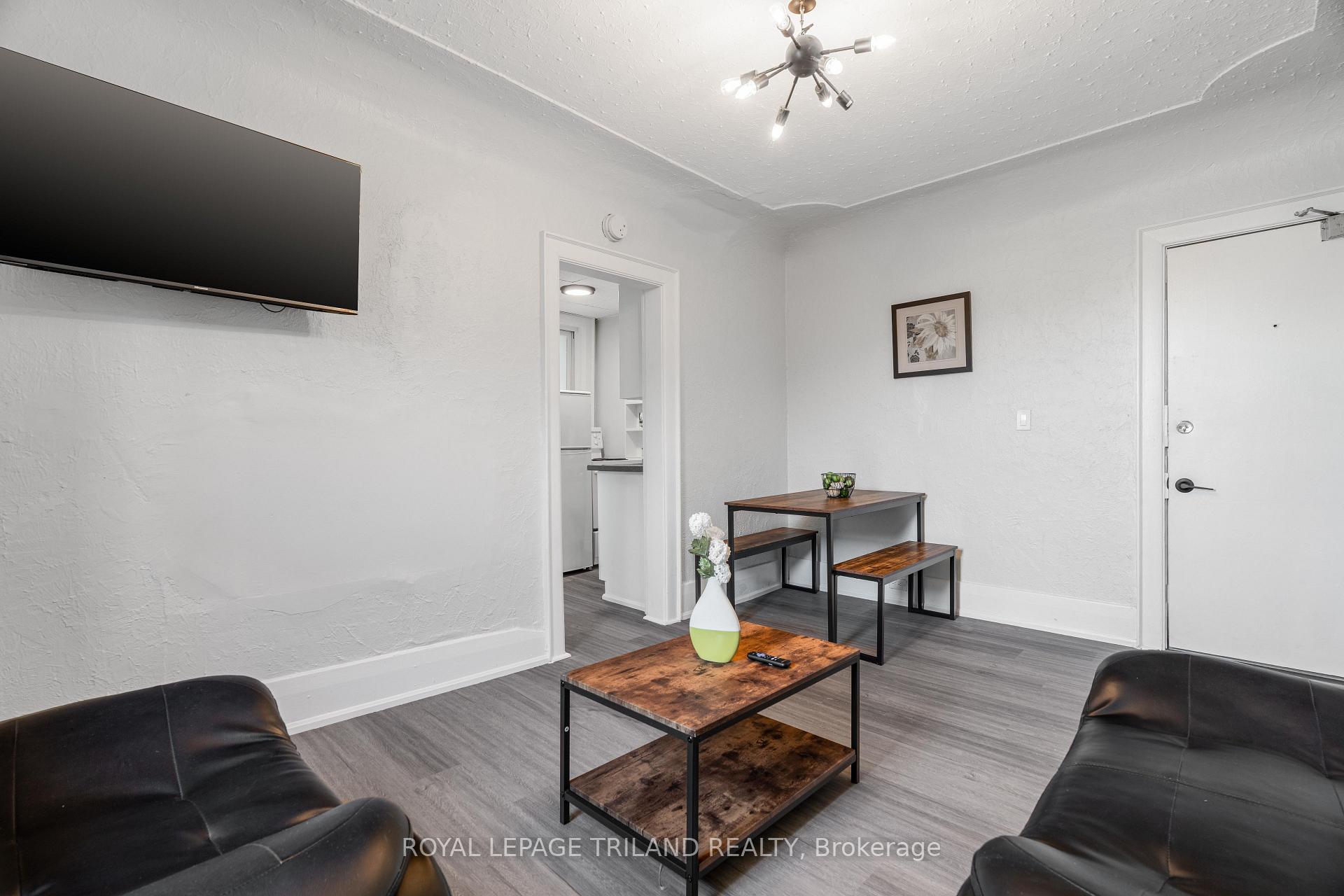 Photo 2 of Unit 8, 425 Mckenzie Avenue, London, South F — HOMEH