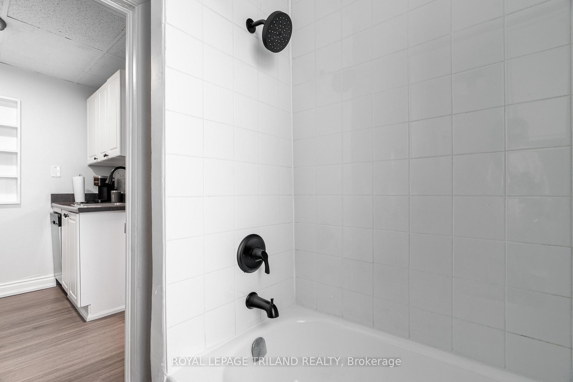 Photo 12 of Unit 8, 425 Mckenzie Avenue, London, South F — HOMEH