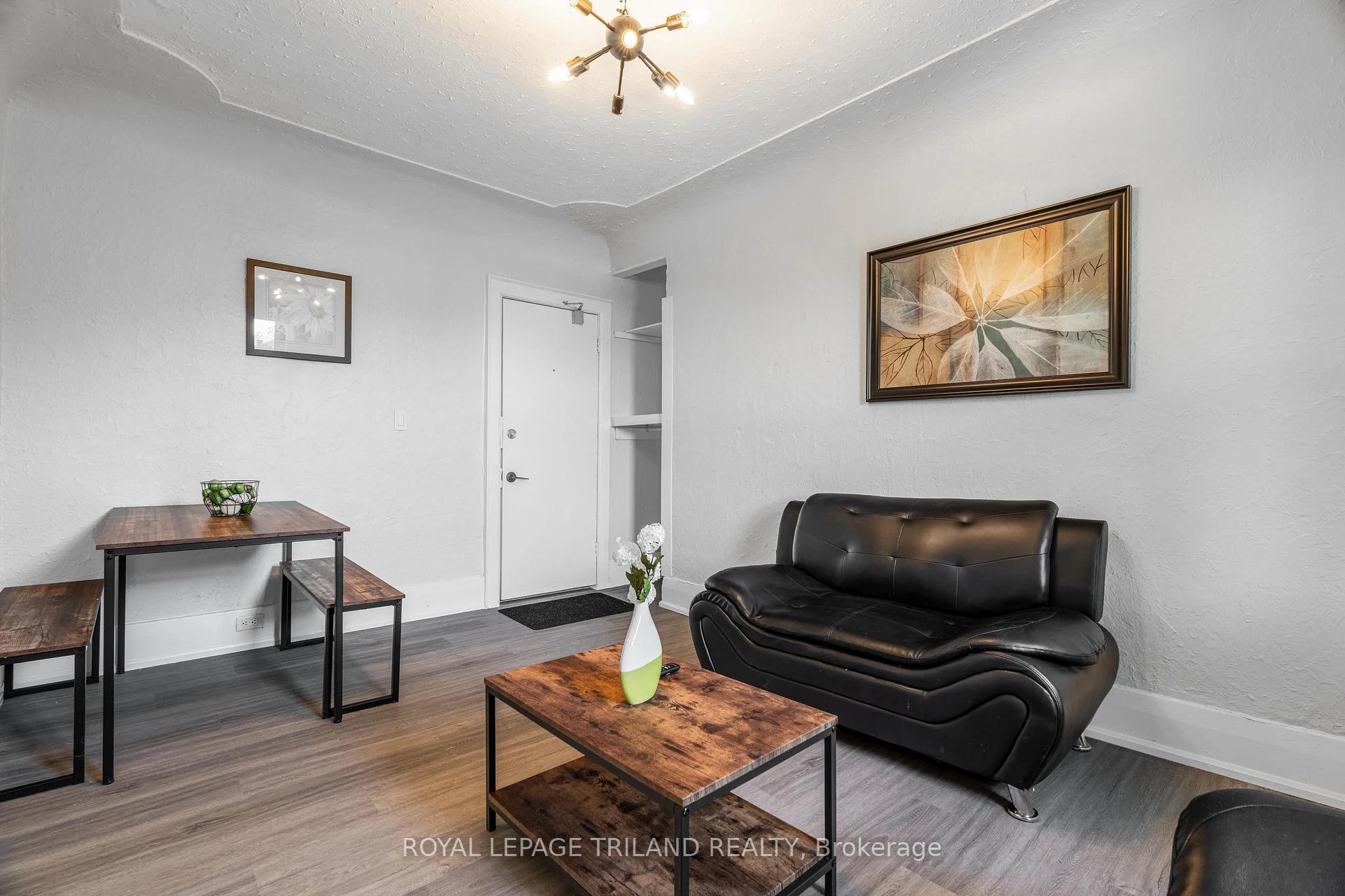 Photo 5 of Unit 8, 425 Mckenzie Avenue, London, South F — HOMEH