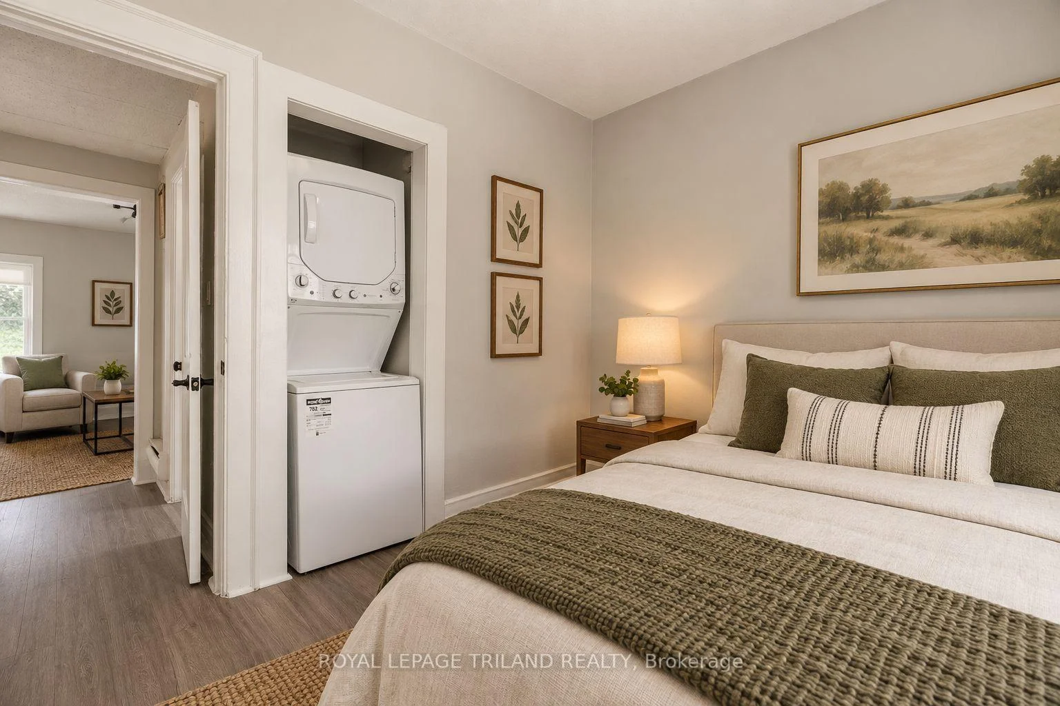 Photo 11 of Unit 8, 425 Mckenzie Avenue, London, South F — HOMEH