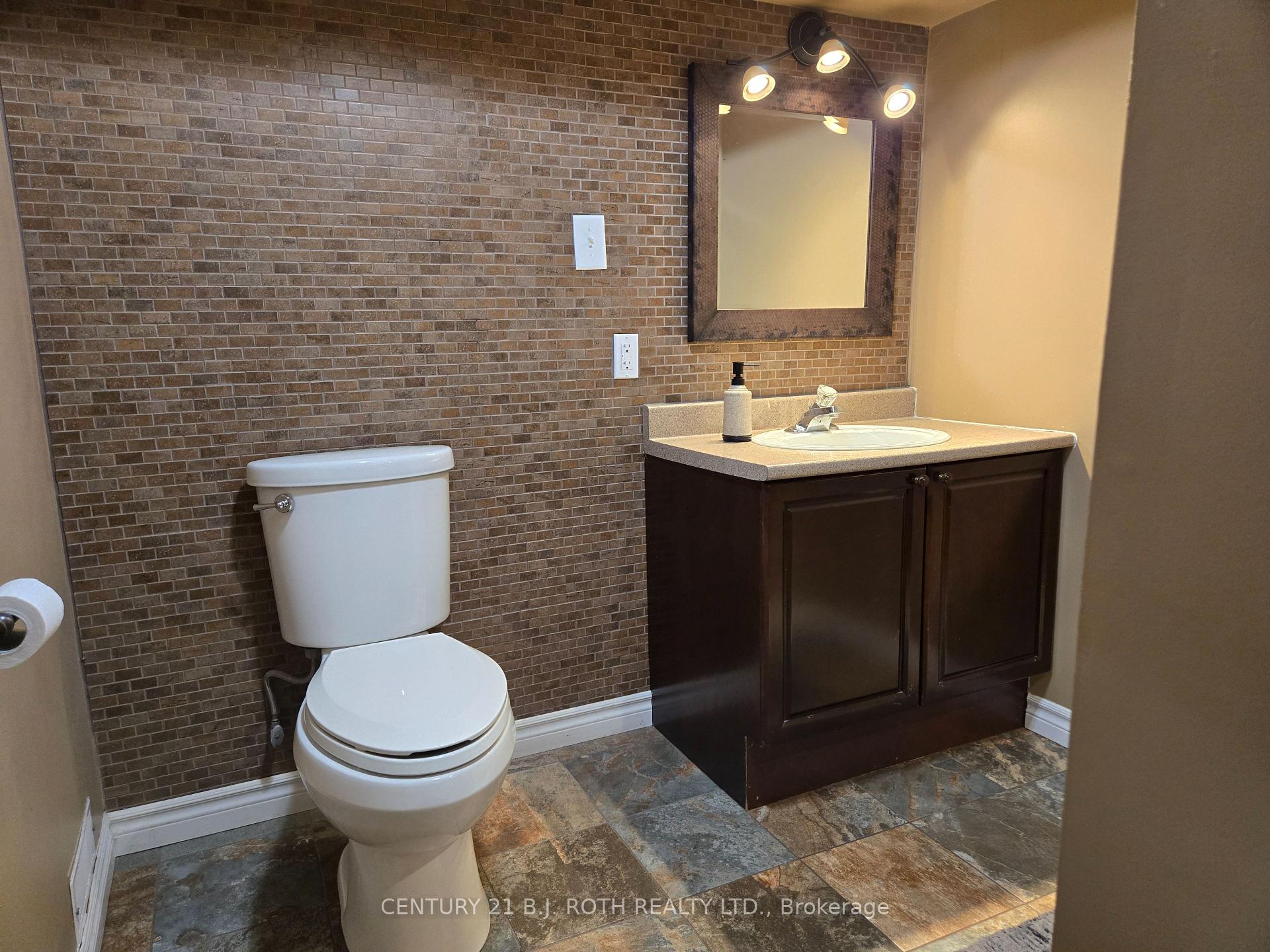 Photo 15 of Unit Bachelor, 105 Chieftain Crescent, Barrie, Allandale Heights — HOMEH