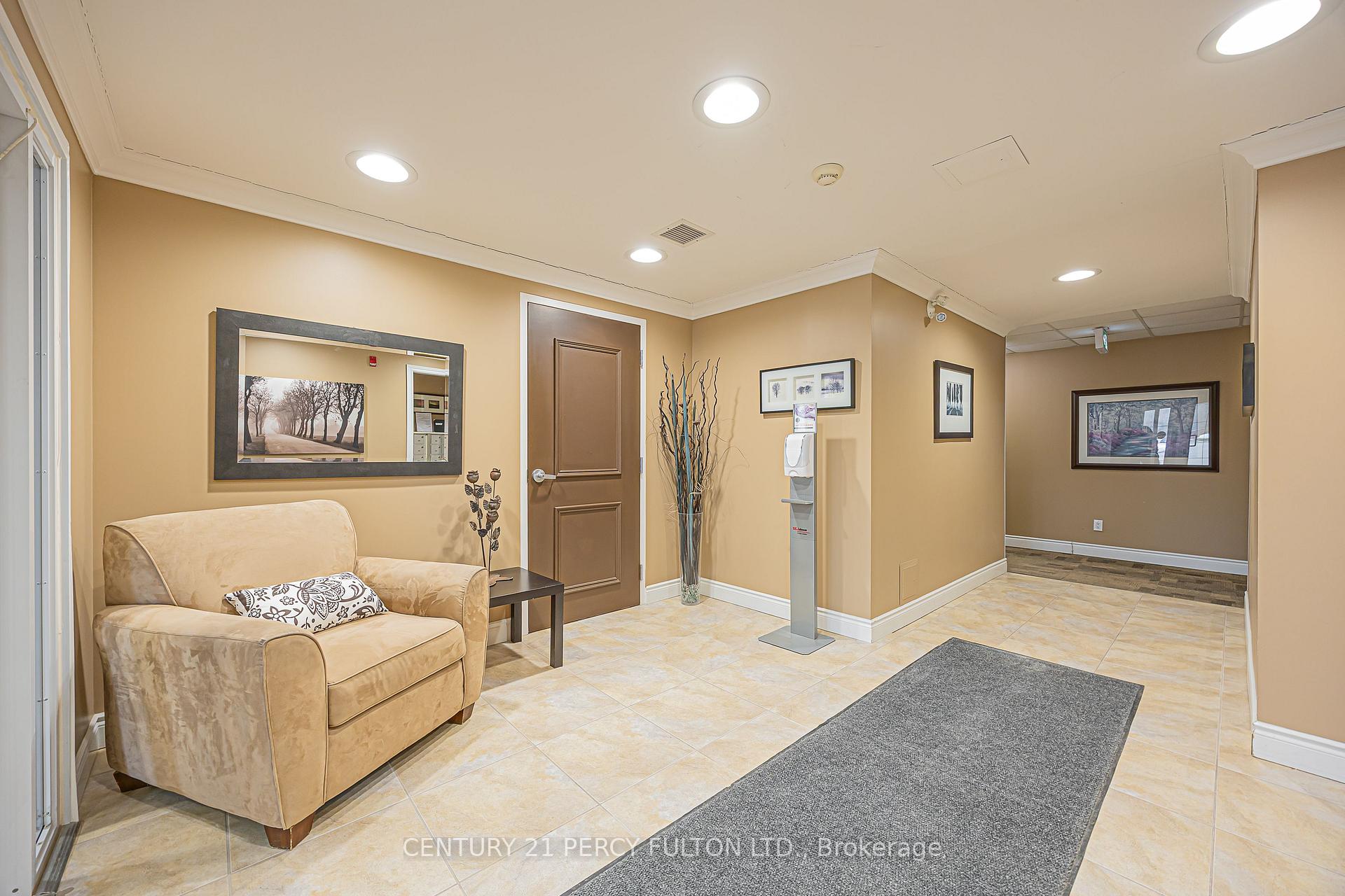 Photo 4 of Unit 211, 220 Main Street N, Uxbridge — HOMEH