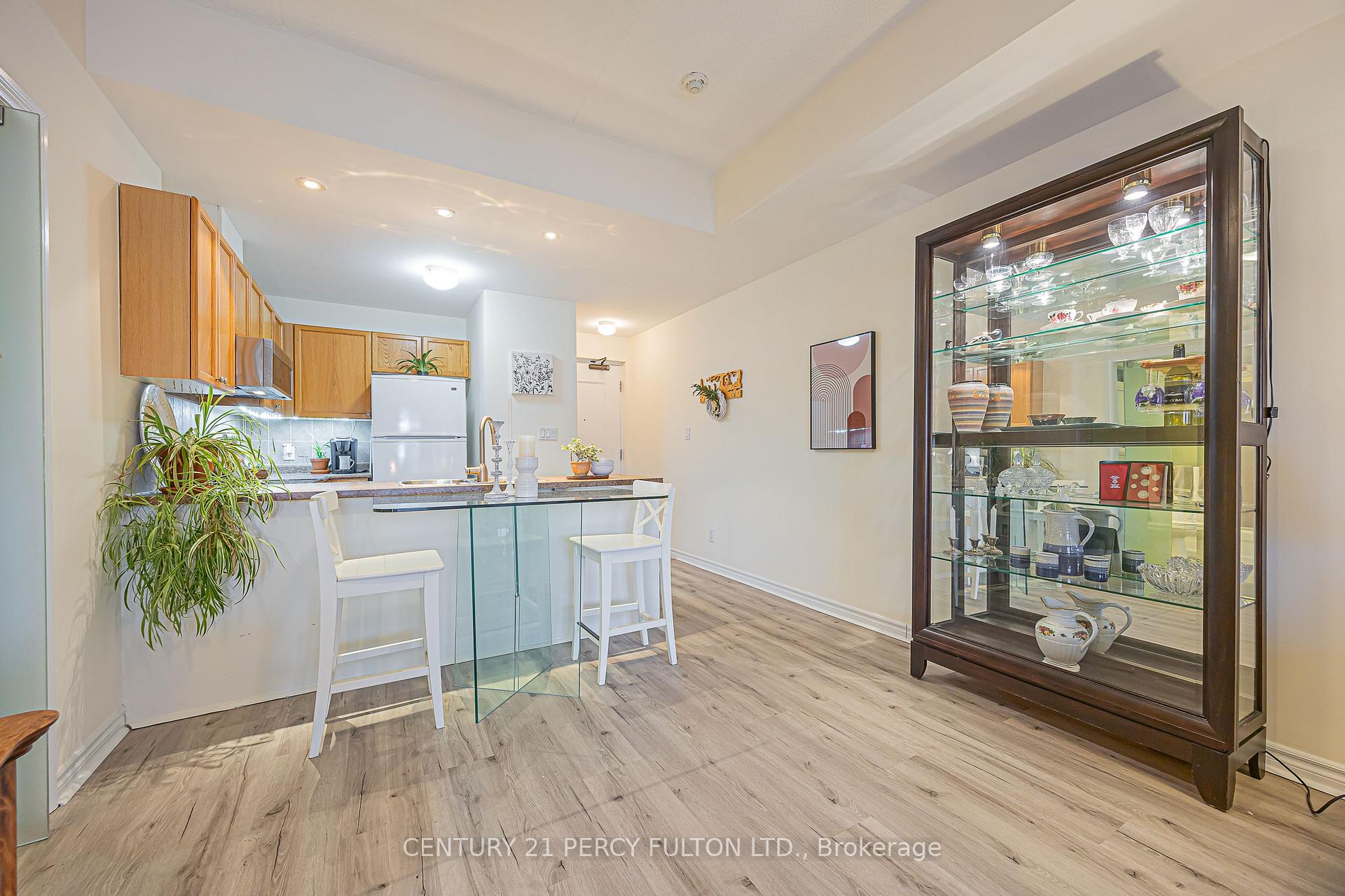 Photo 10 of Unit 211, 220 Main Street N, Uxbridge — HOMEH