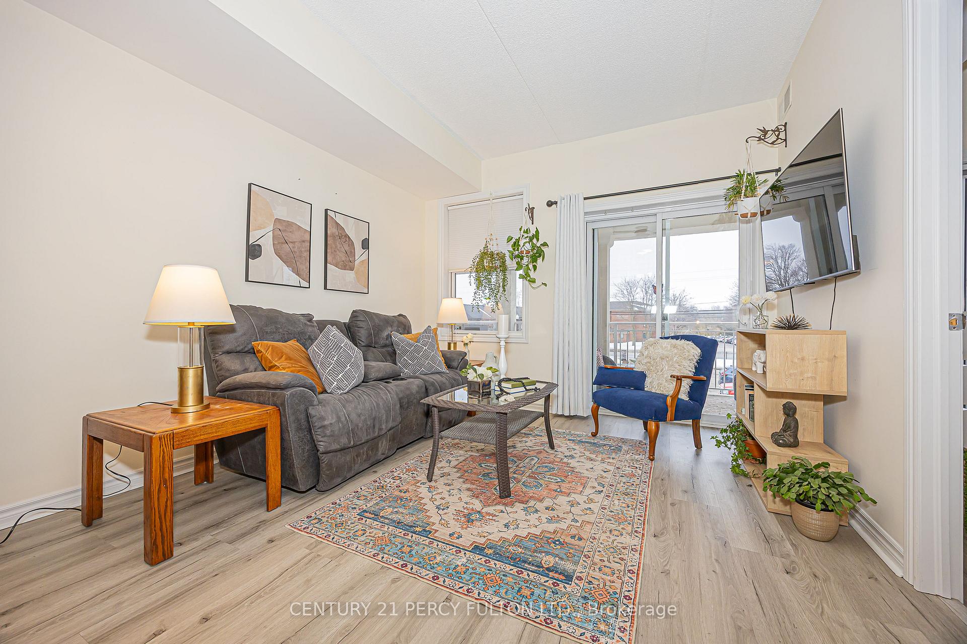 Photo 11 of Unit 211, 220 Main Street N, Uxbridge — HOMEH