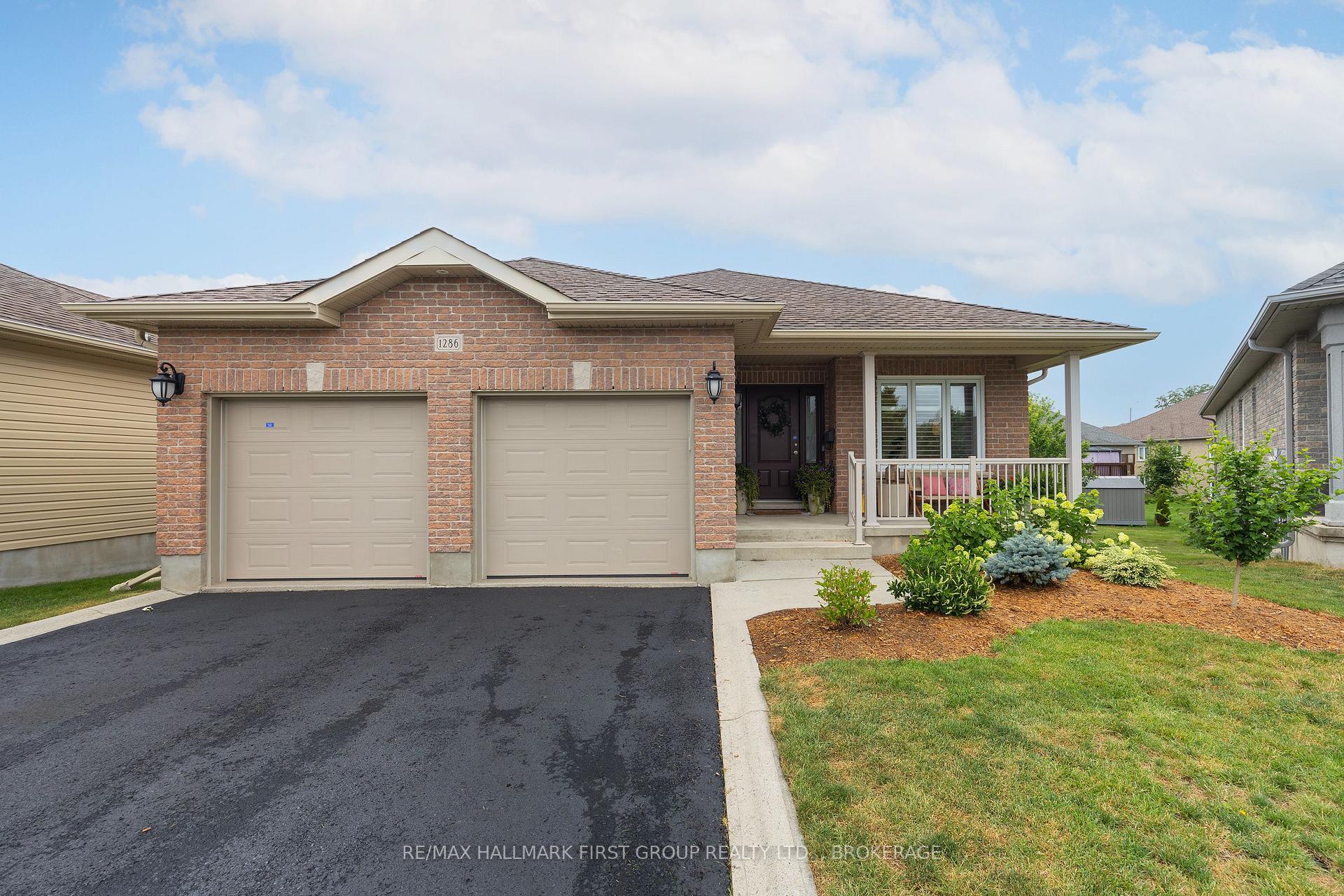Front of 1286 Mazzolin Crescent