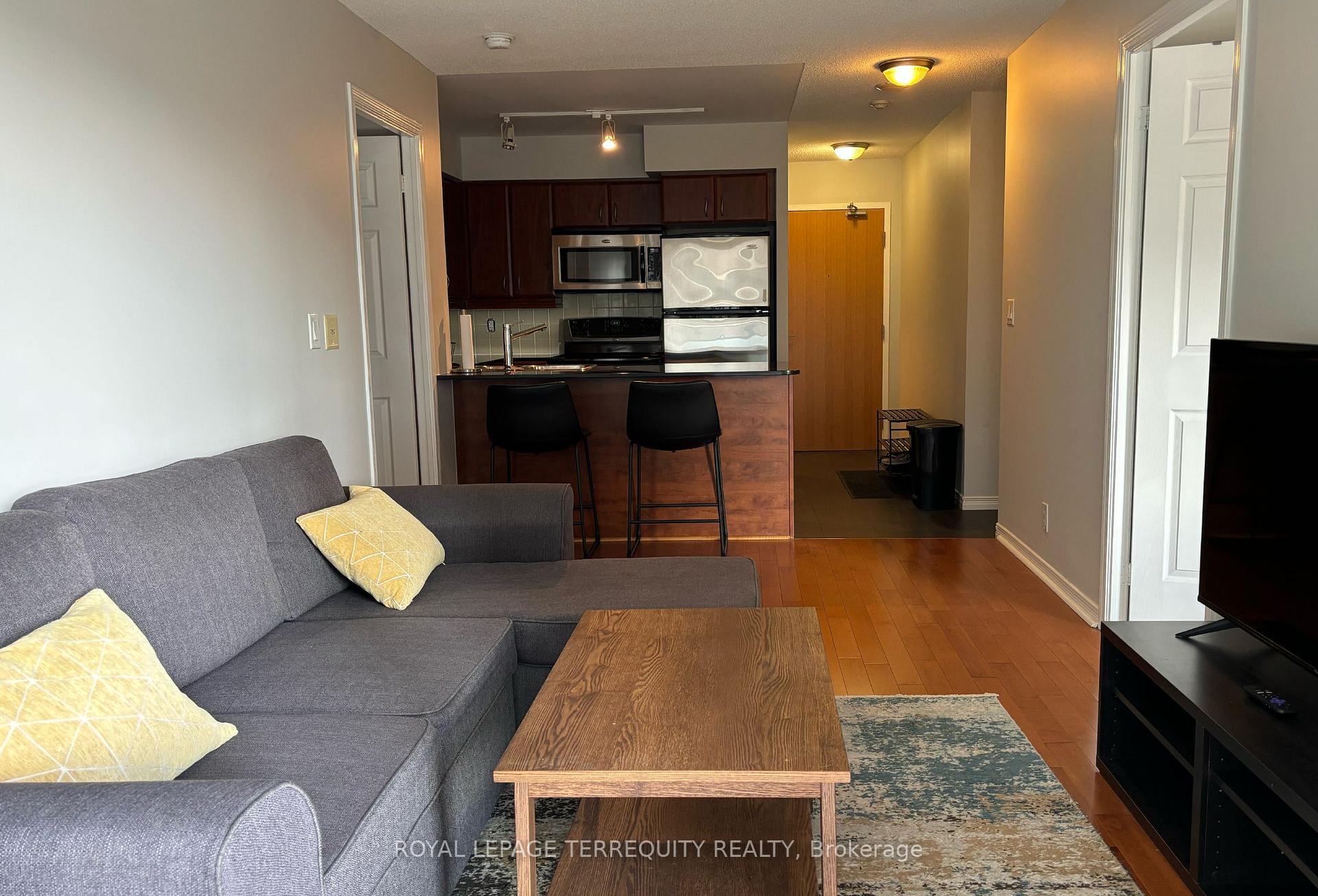 Photo 5 of Unit 1011, 736 Spadina Avenue, Toronto, University — HOMEH