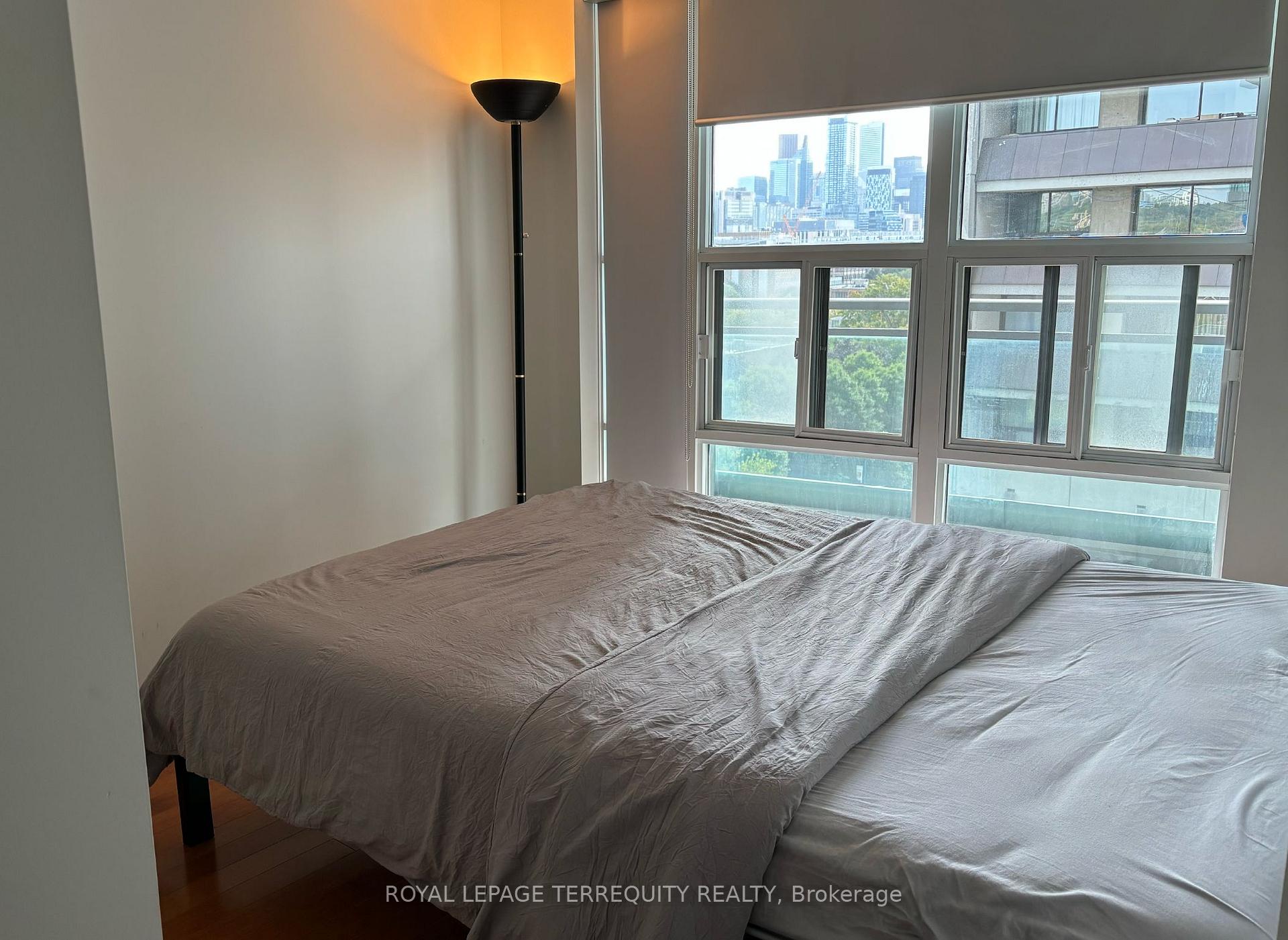 Photo 9 of Unit 1011, 736 Spadina Avenue, Toronto, University — HOMEH