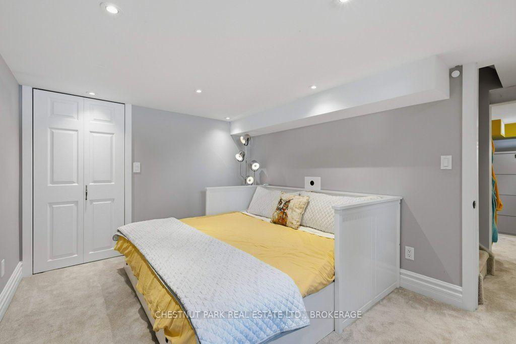 Photo 24 of 318 York Street, Kingston, East of Sir John A. Blvd — HOMEH