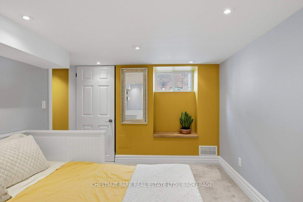 Photo 26 of 318 York Street, Kingston, East of Sir John A. Blvd — HOMEH