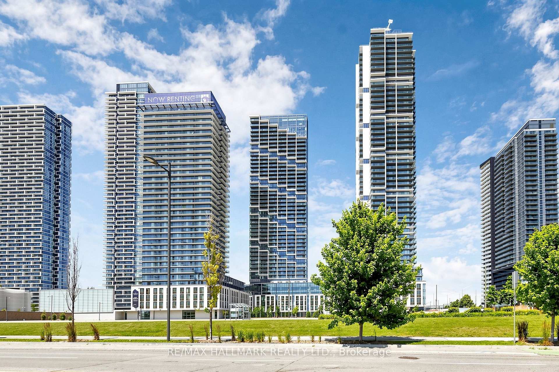Front of Unit 3302, 1000 Portage Parkway N