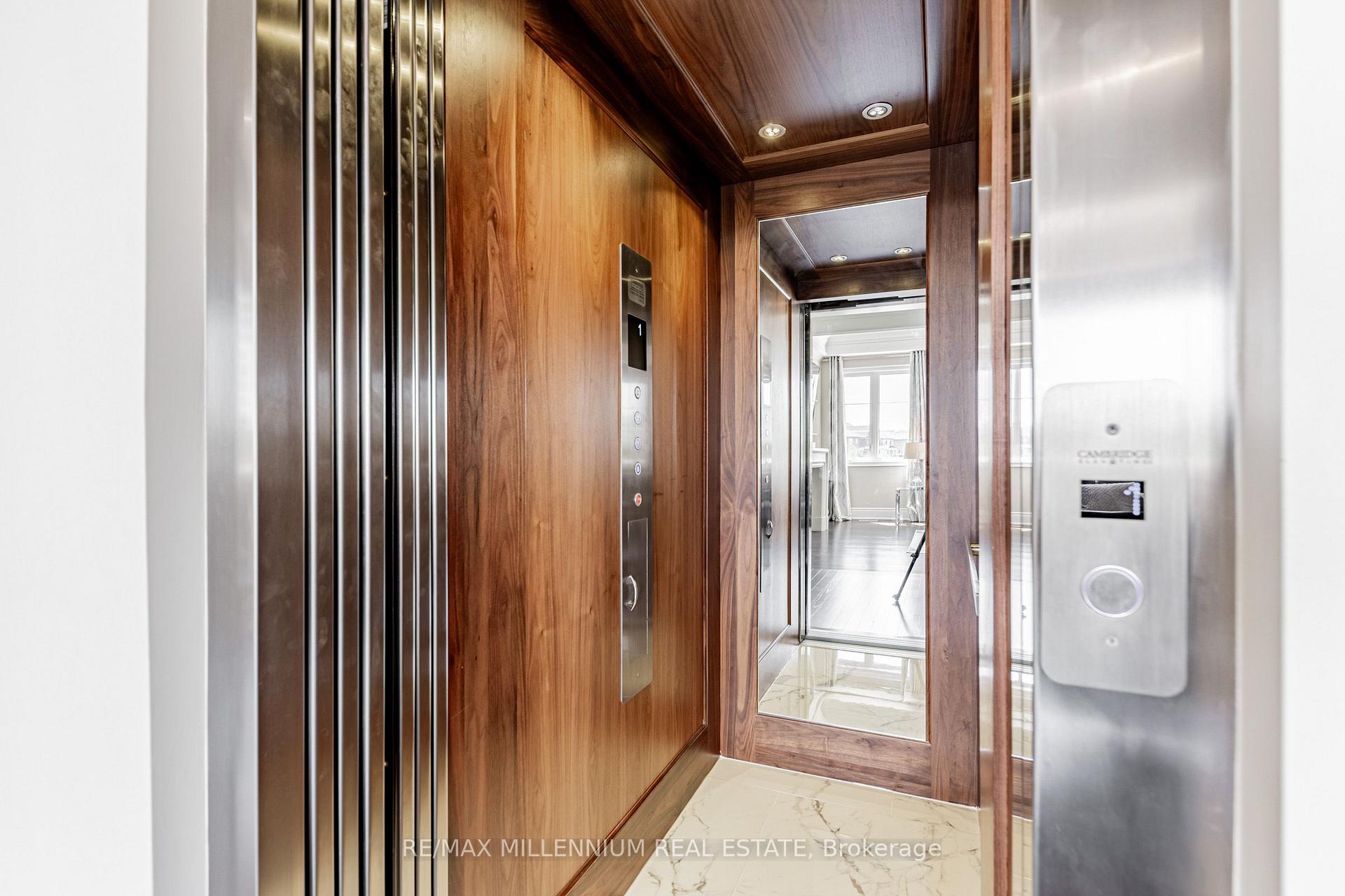 Photo 4 of 175 Woodgate Pines Drive, Vaughan, Kleinburg — HOMEH
