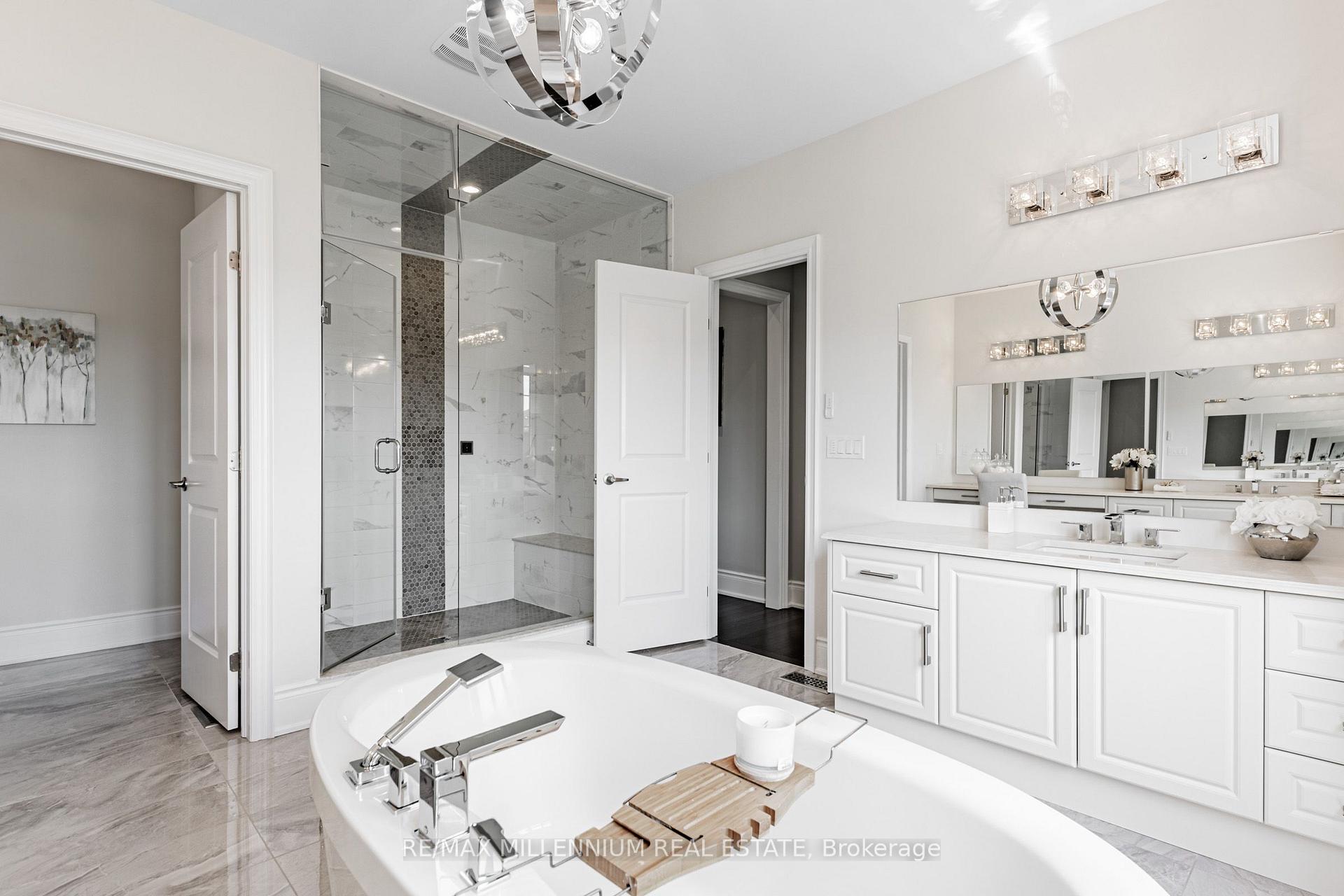 Photo 20 of 175 Woodgate Pines Drive, Vaughan, Kleinburg — HOMEH