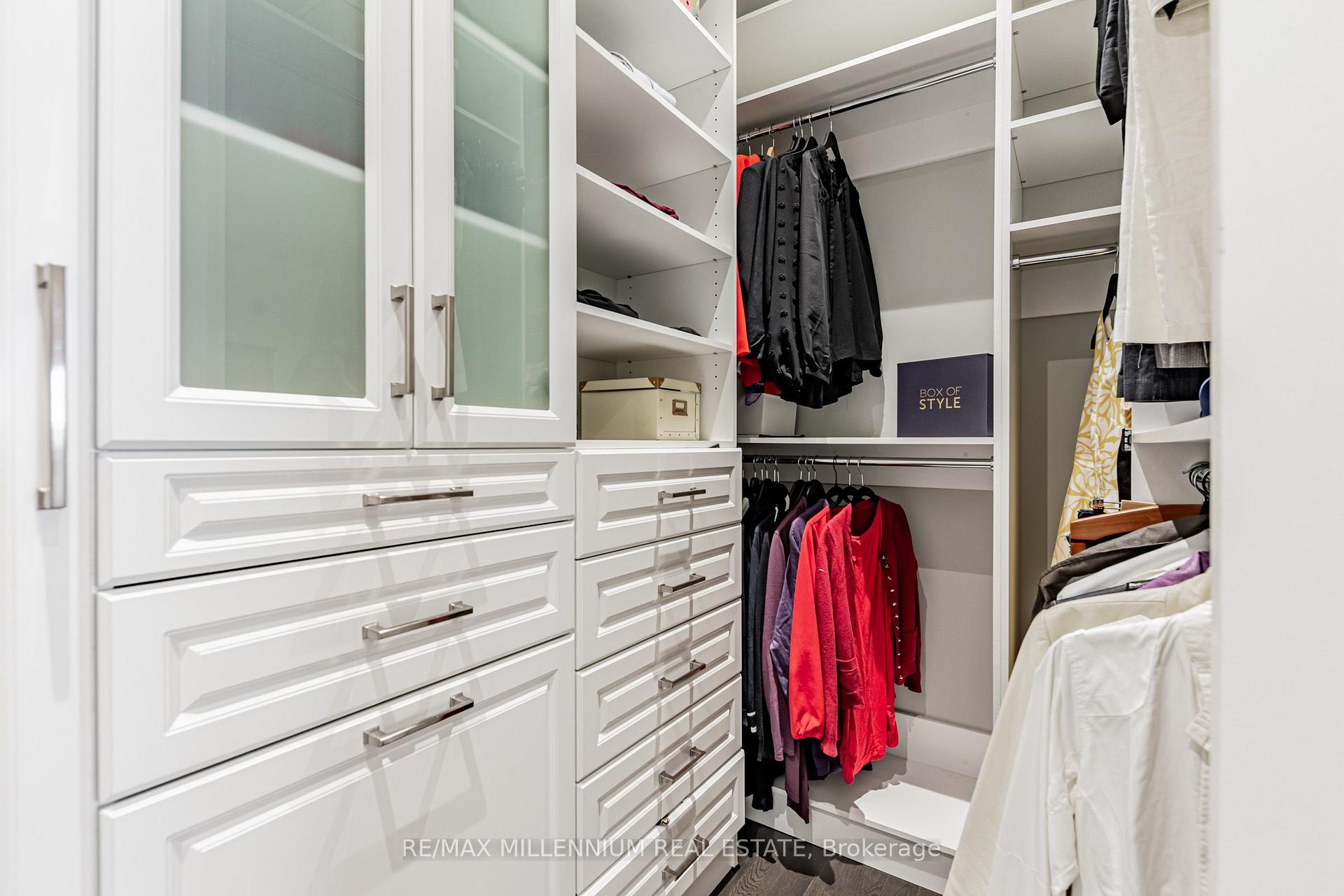 Photo 21 of 175 Woodgate Pines Drive, Vaughan, Kleinburg — HOMEH