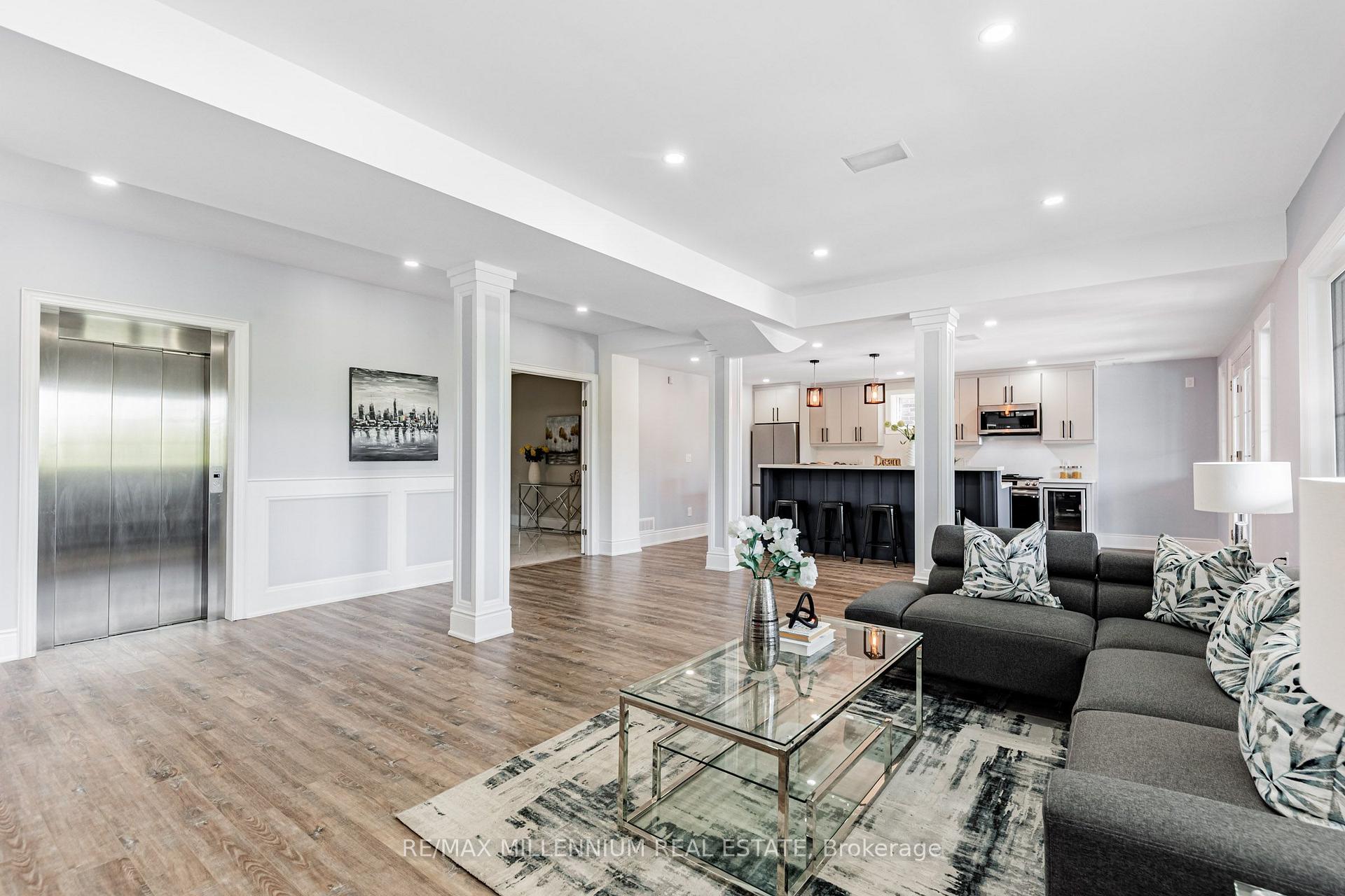Photo 26 of 175 Woodgate Pines Drive, Vaughan, Kleinburg — HOMEH