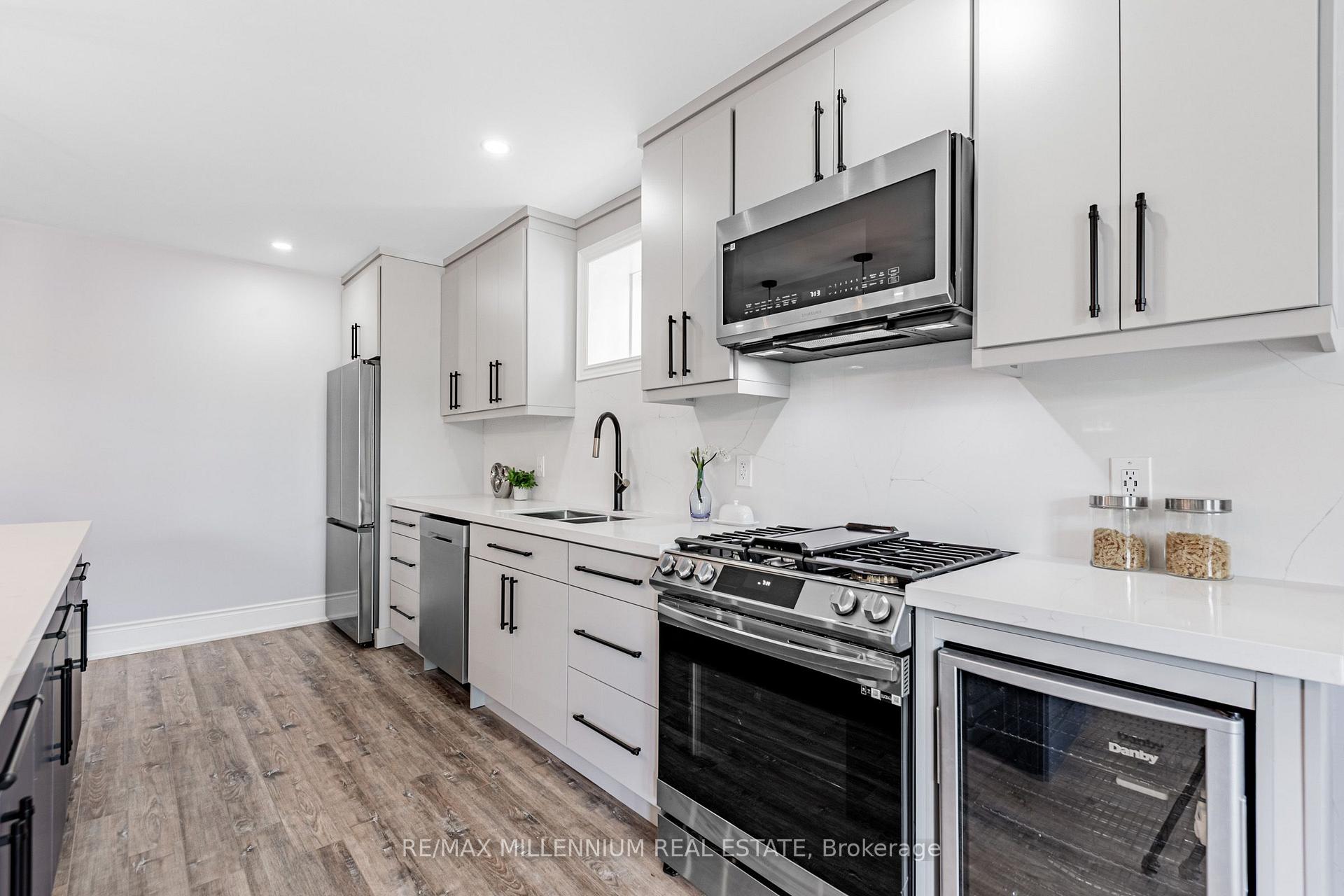 Photo 27 of 175 Woodgate Pines Drive, Vaughan, Kleinburg — HOMEH