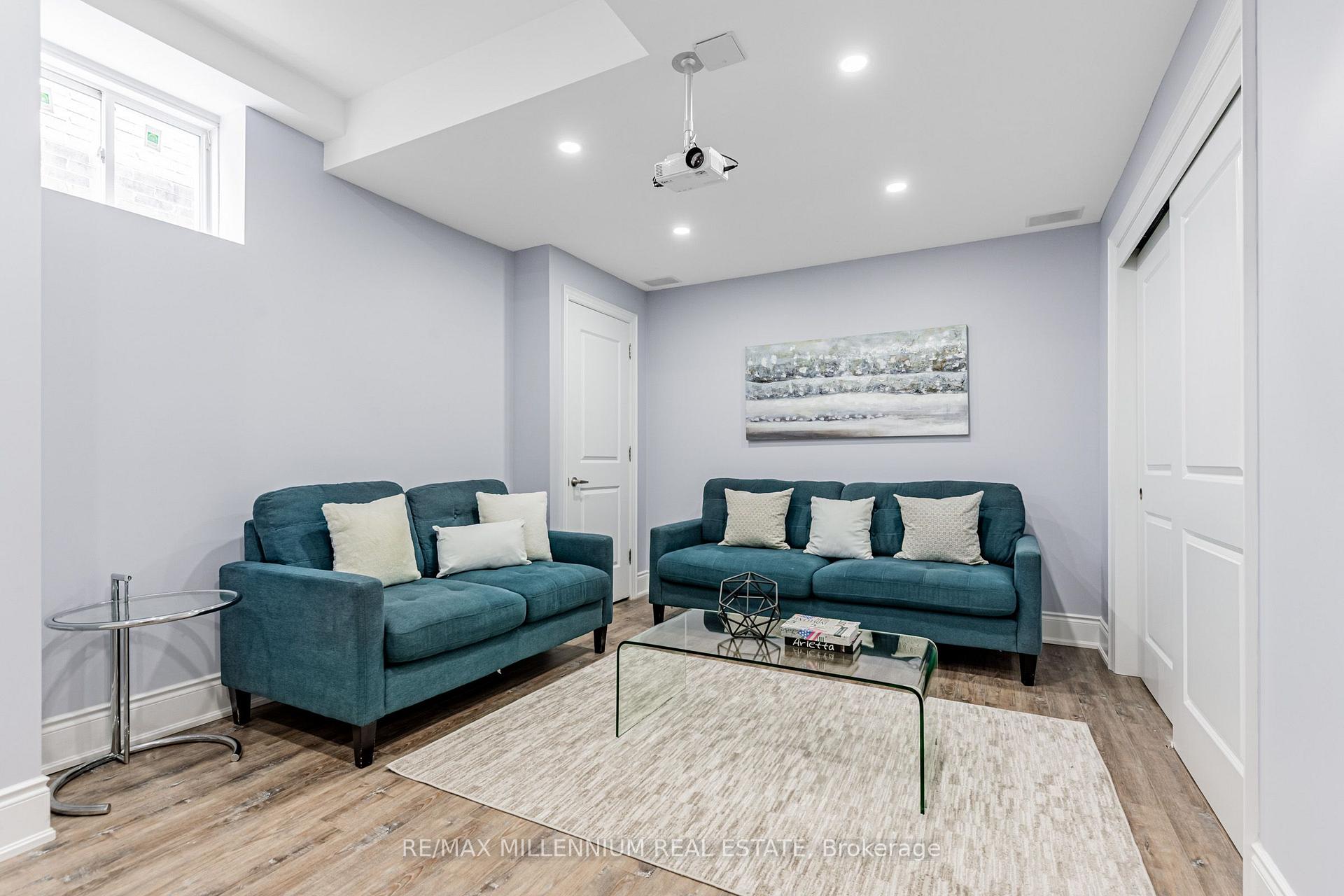 Photo 32 of 175 Woodgate Pines Drive, Vaughan, Kleinburg — HOMEH