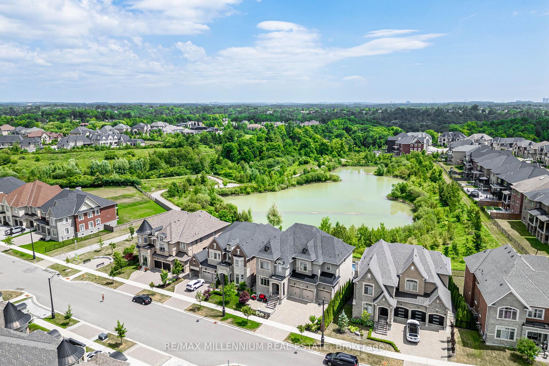 Photo 44 of 175 Woodgate Pines Drive, Vaughan, Kleinburg — HOMEH
