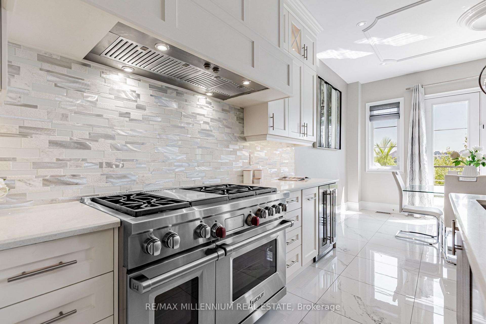 Photo 49 of 175 Woodgate Pines Drive, Vaughan, Kleinburg — HOMEH