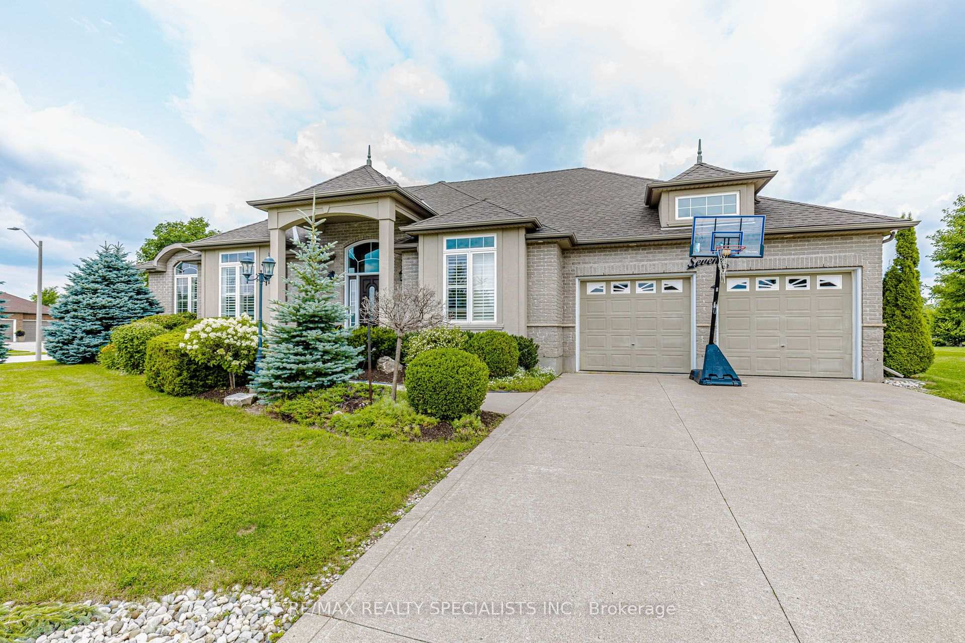 Photo 6 of 7 Snyder Court, Norwich, Burgessville — HOMEH