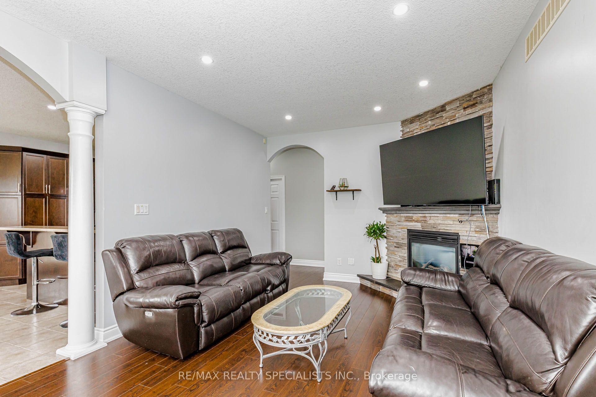 Photo 40 of 7 Snyder Court, Norwich, Burgessville — HOMEH