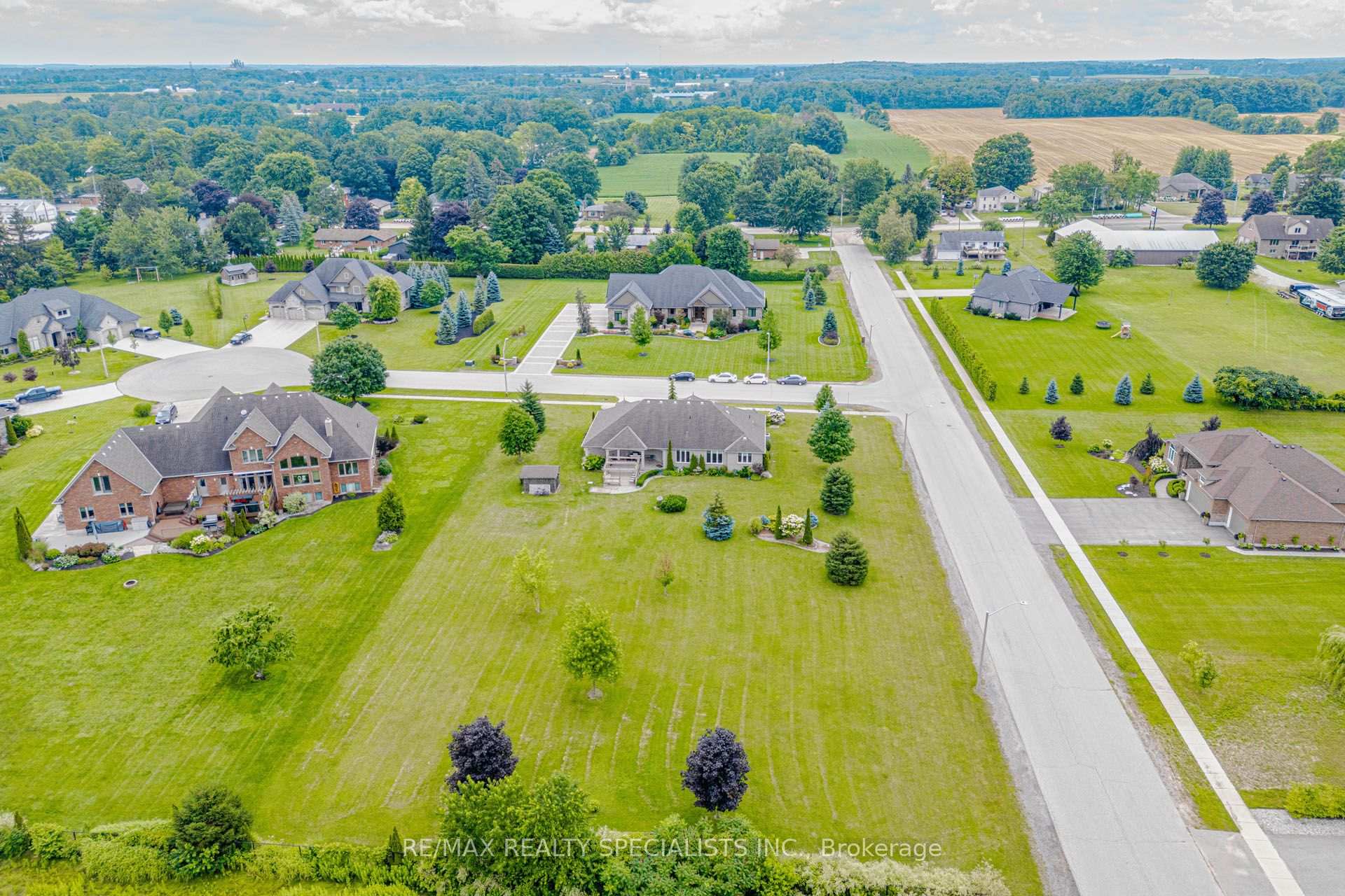 Photo 45 of 7 Snyder Court, Norwich, Burgessville — HOMEH