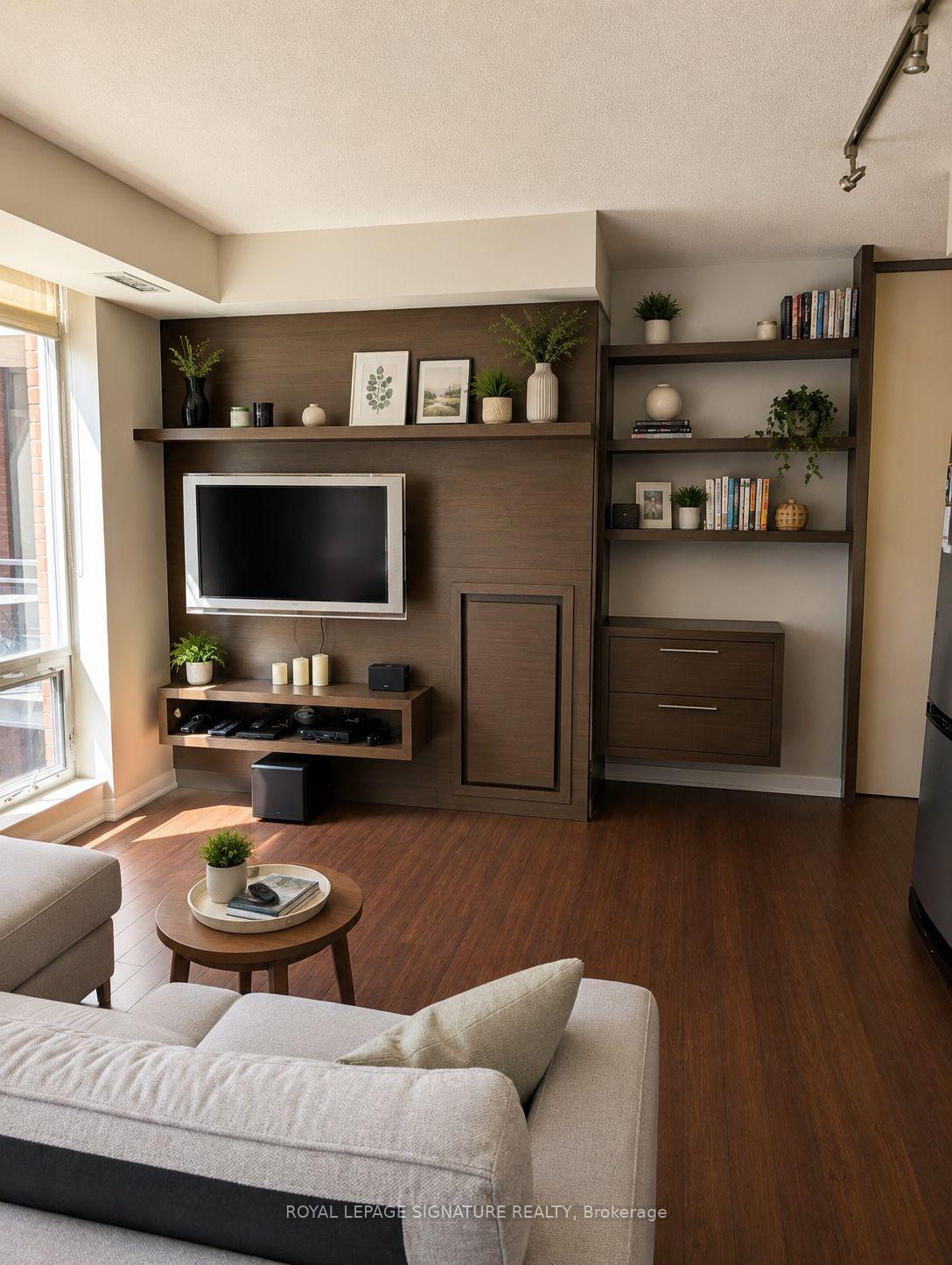 Photo 2 of Unit 1010, 205 Frederick Street, Toronto, Moss Park — HOMEH
