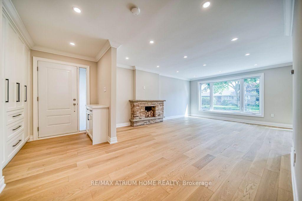 Photo 3 of 4 Palomino Crescent, North York, Bayview Village — HOMEH