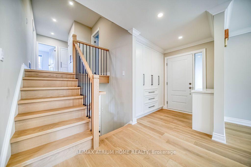 Photo 7 of 4 Palomino Crescent, North York, Bayview Village — HOMEH