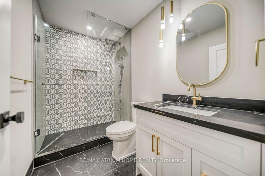 Photo 12 of 4 Palomino Crescent, North York, Bayview Village — HOMEH